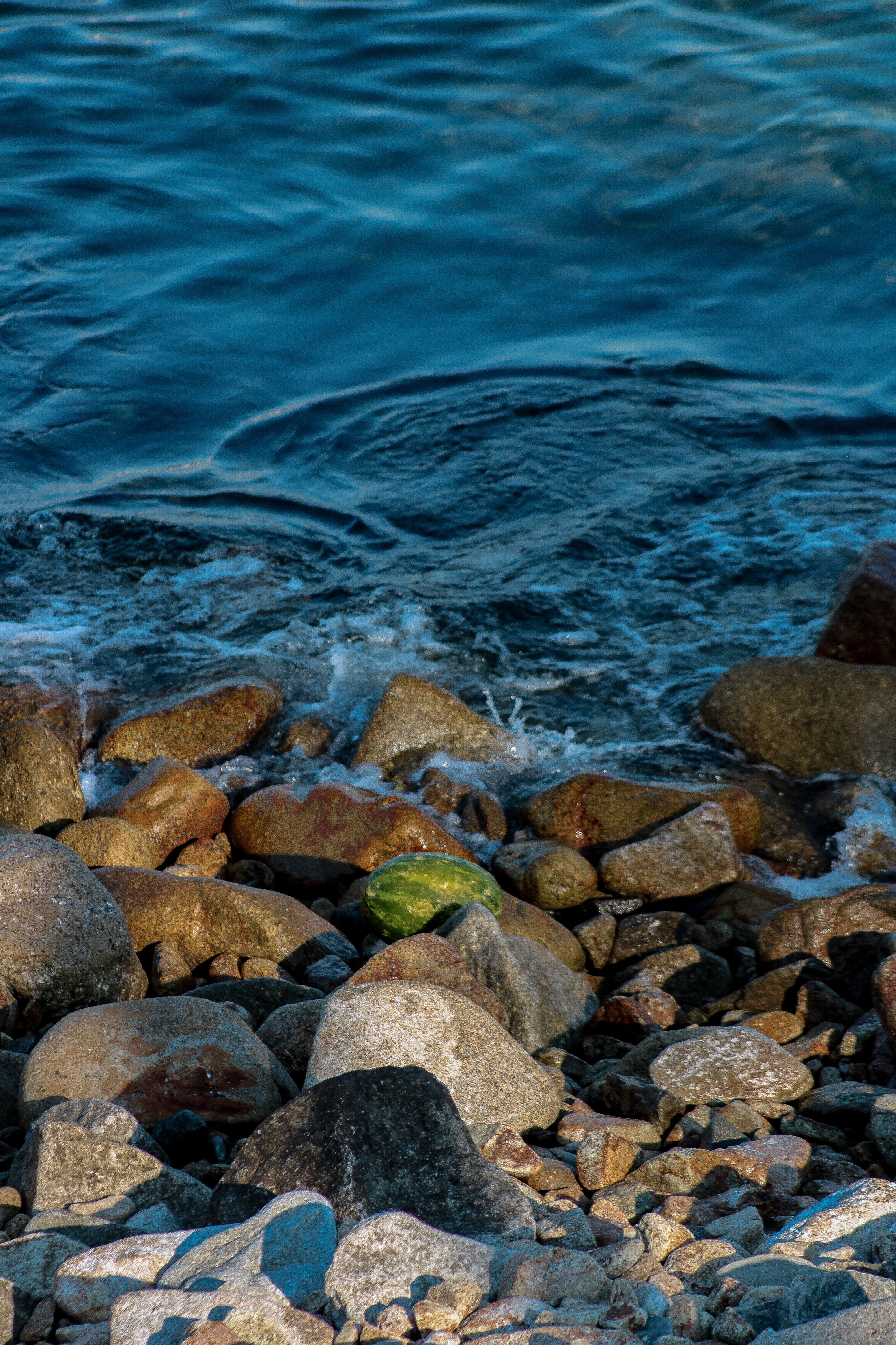 4000x6000 Stones and Rocks in Water · Free