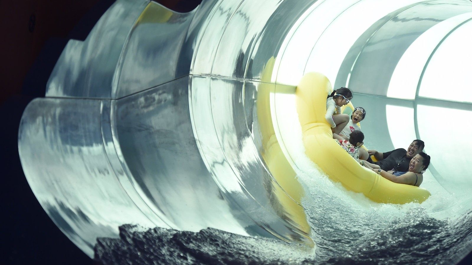 1600x900 Triple Thunder Tube Water Slide in GA. Great Wolf Lodge