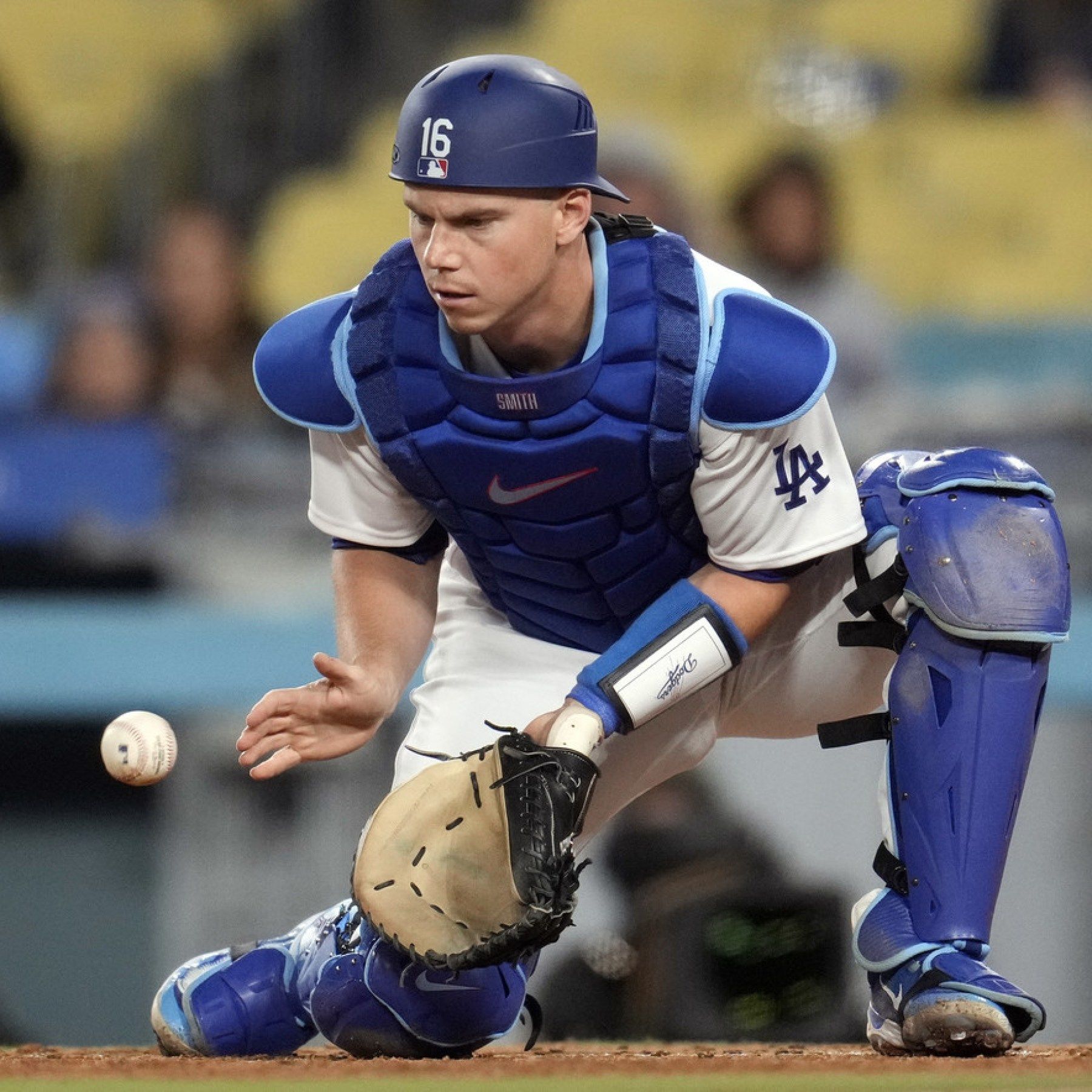 1800x1800 Dodgers catcher Will Smith improving but not looking to rush back