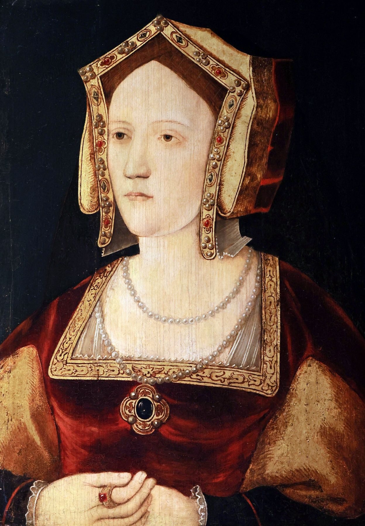 1248x1800 A queen regains her head at Hever Castle (but it isn't Anne Boleyn)