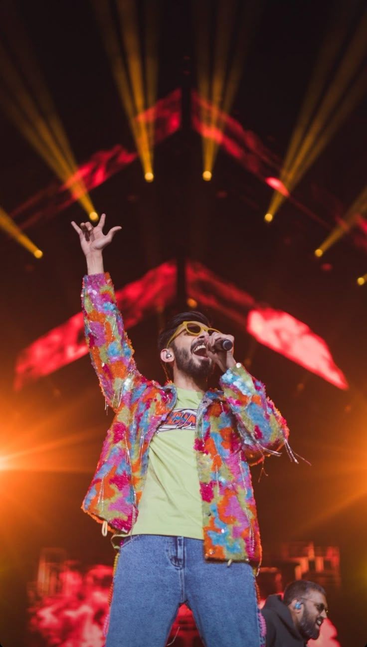 736x1298 Maninder buttar photo. Pal pal x talwiinder, Anirudh concert, Anirudh song