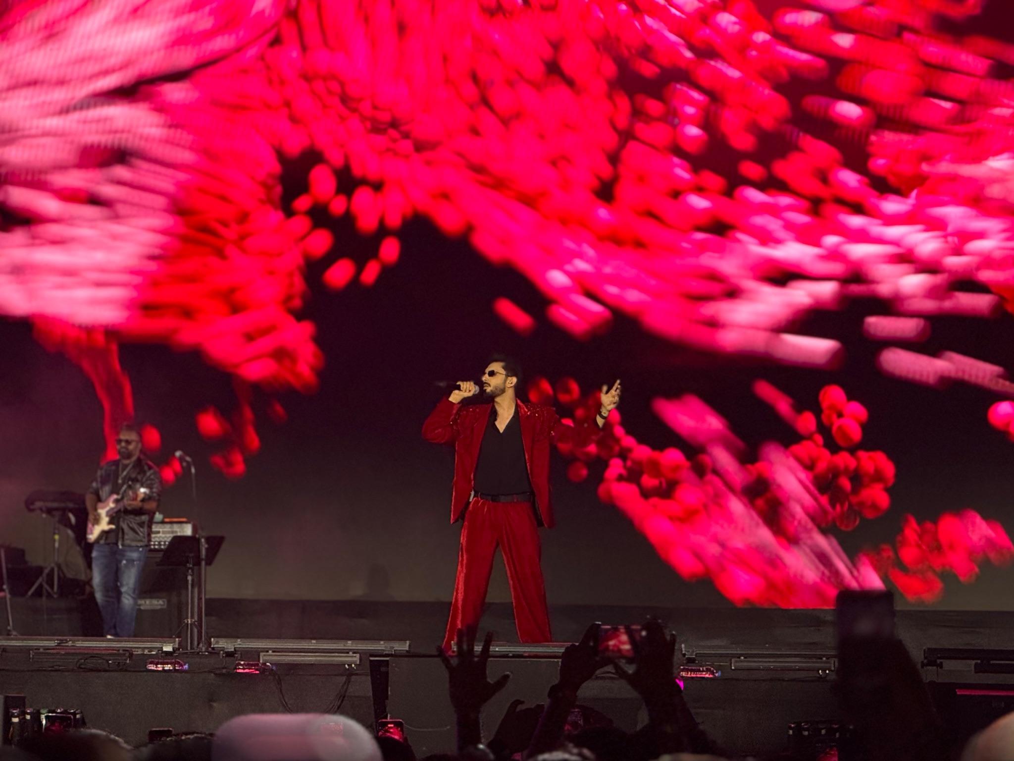 2048x1536 Shots from Anirudh Tour Yesterday