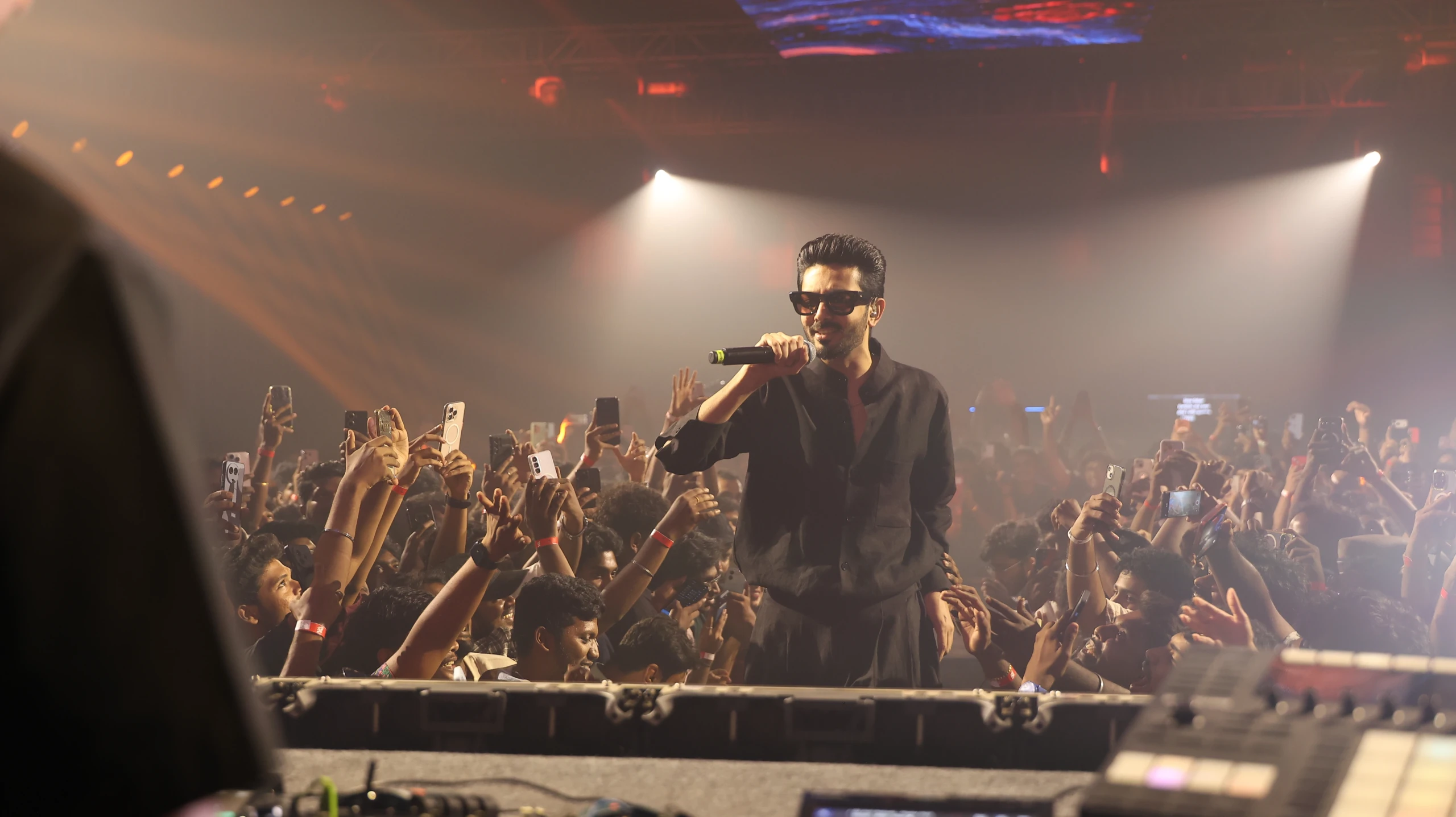 2560x1437 Anirudh Ravichander On DC, The Paradise And New Age Directors