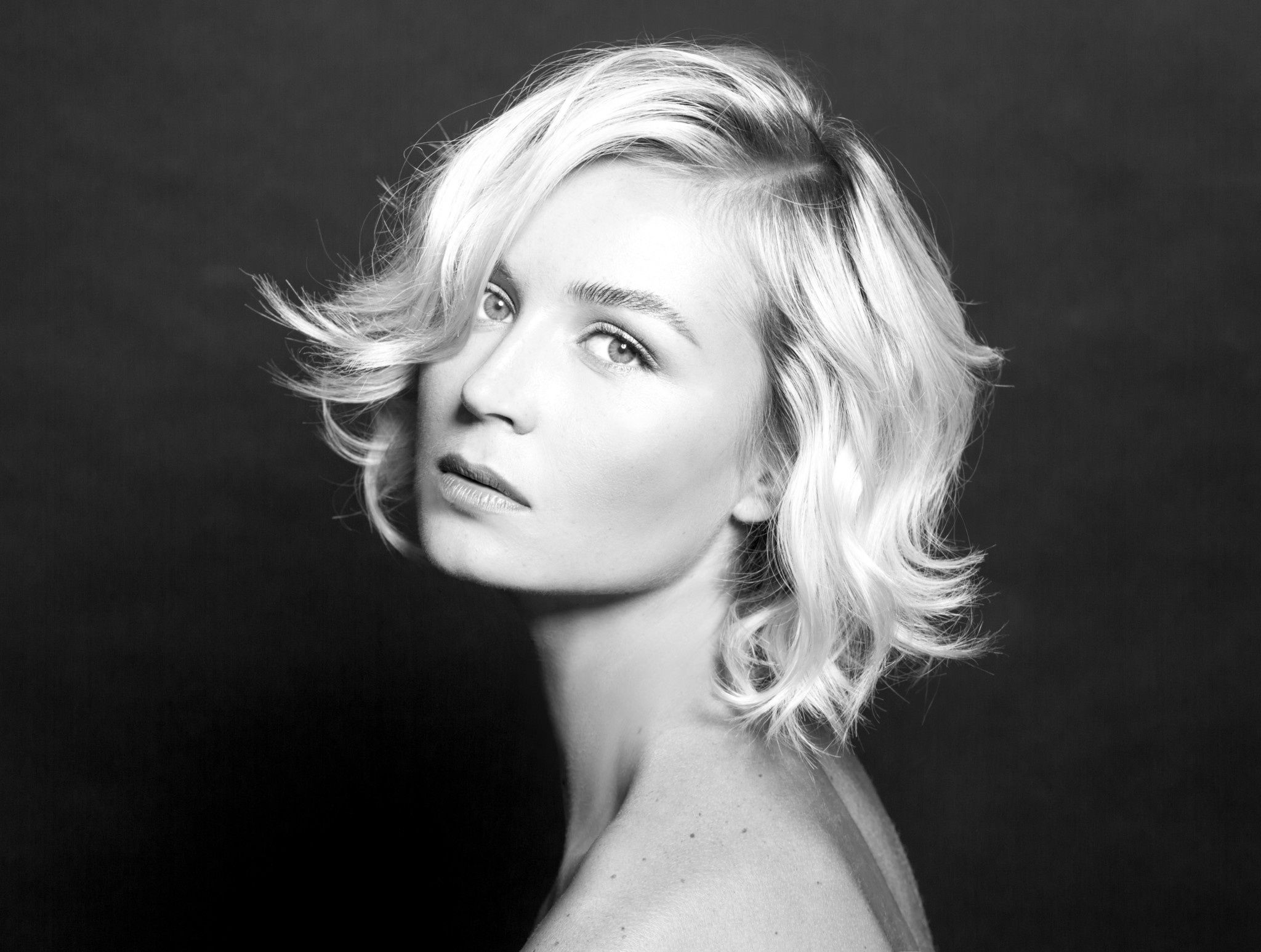 2048x1546 Free look, portrait, singer, Polina Gagarina wallpaper for desktop and phone