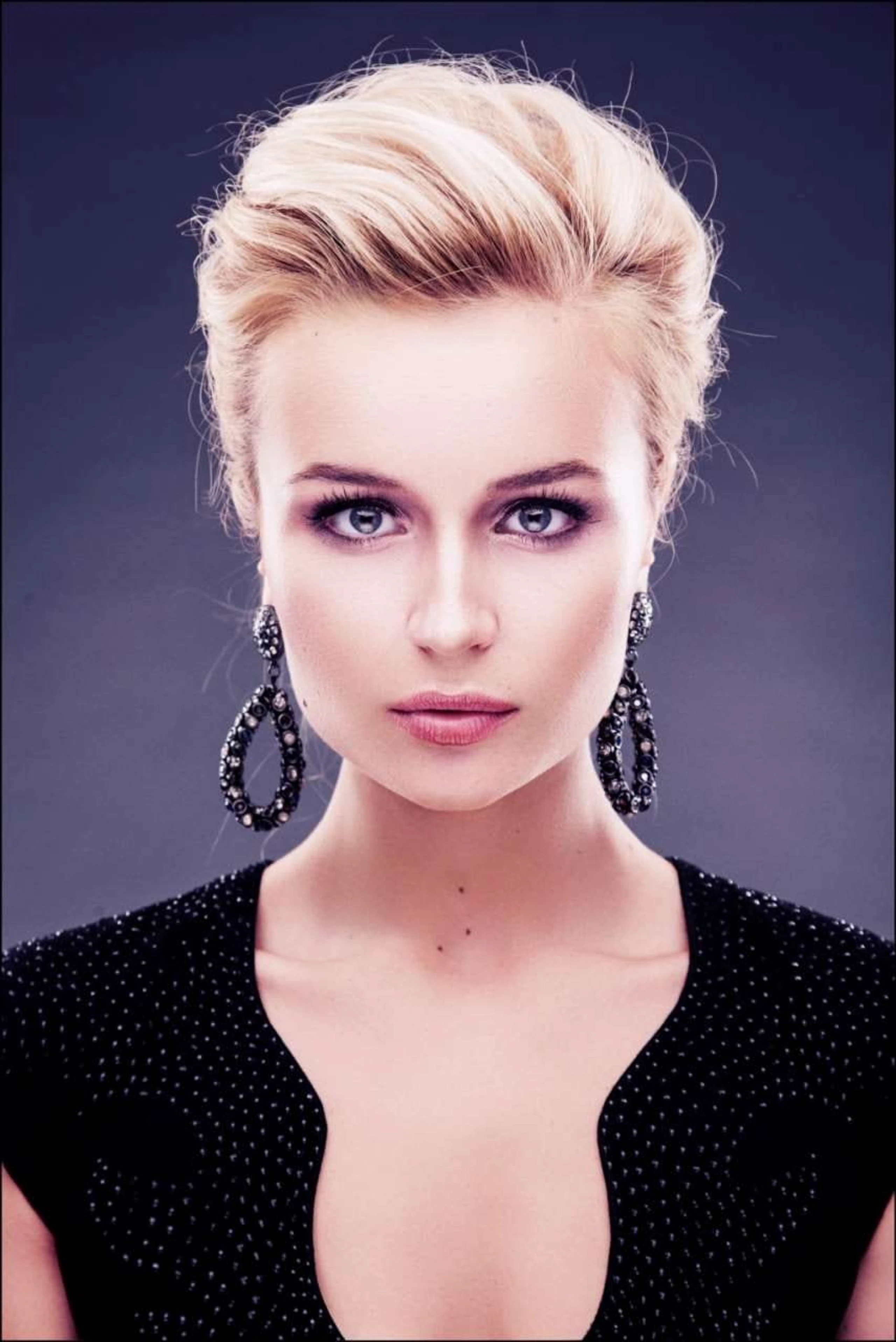 2560x3833 Polina Gagarina
