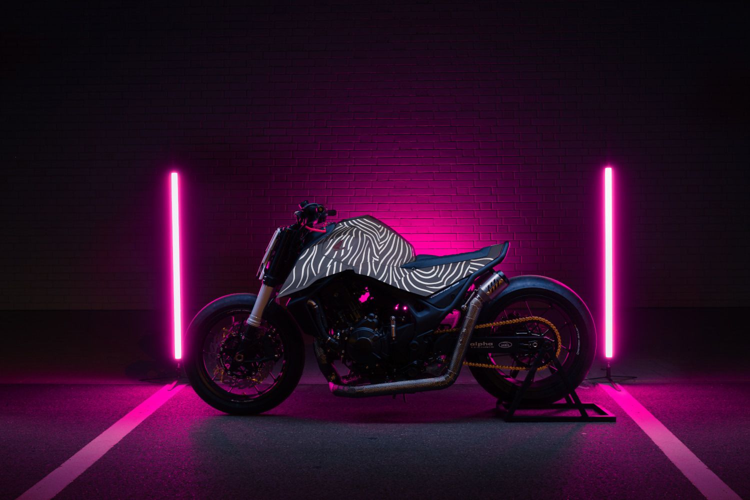 1500x1000 Motocrew's Honda CB750 Urban Tracker