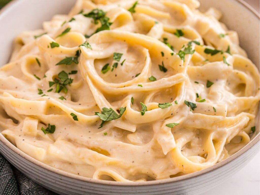 1024x768 How To Make Copycat Olive Garden Alfredo Sauce as Family