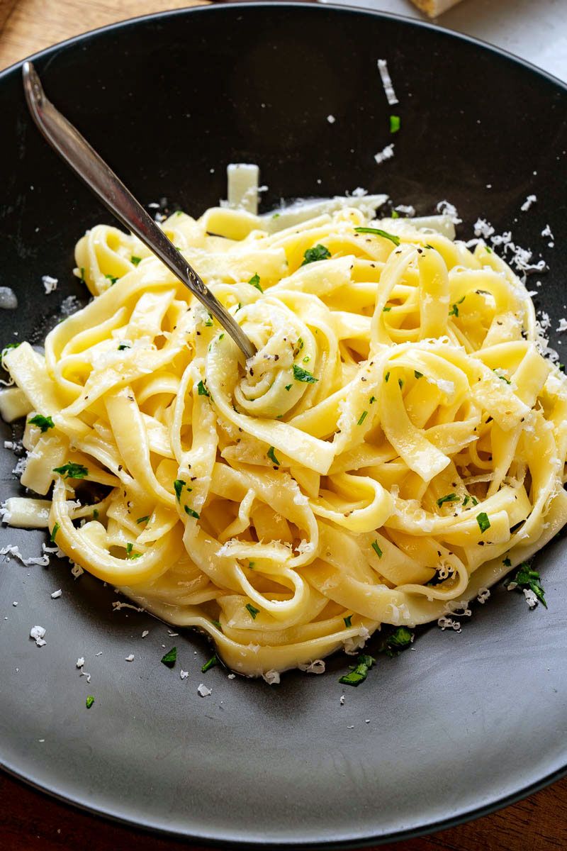800x1200 Traditional Pasta alla Alfredo