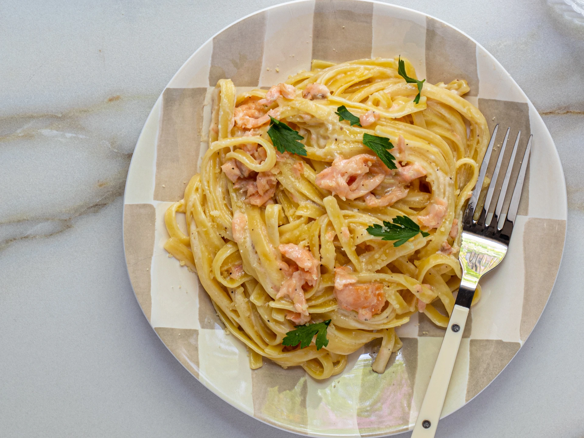 1920x1440 Salmon Fettuccine Alfredo