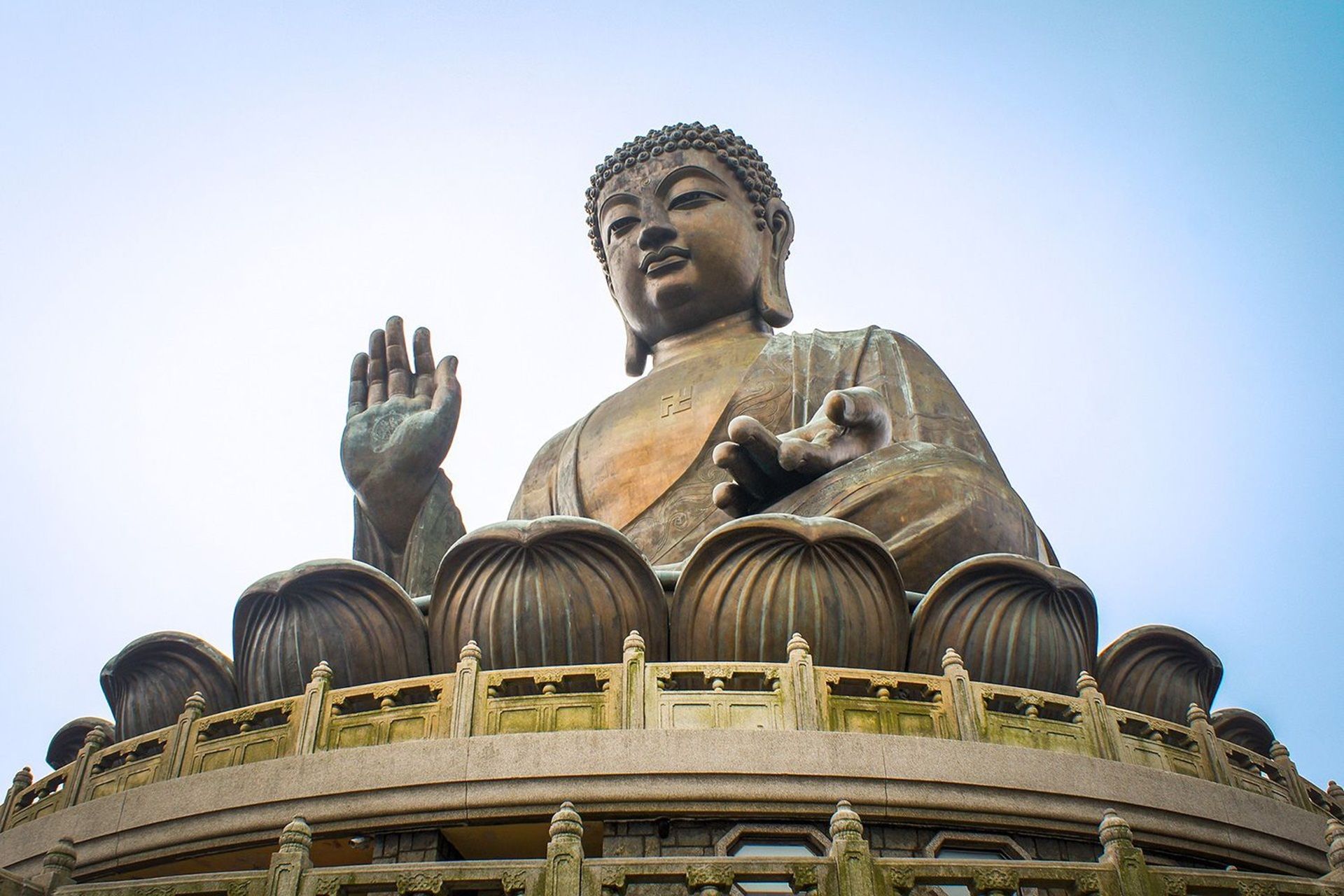 1920x1280 Tian Tan Buddha On Lantau Island Hong Kong High Definition Wallpaper 27428