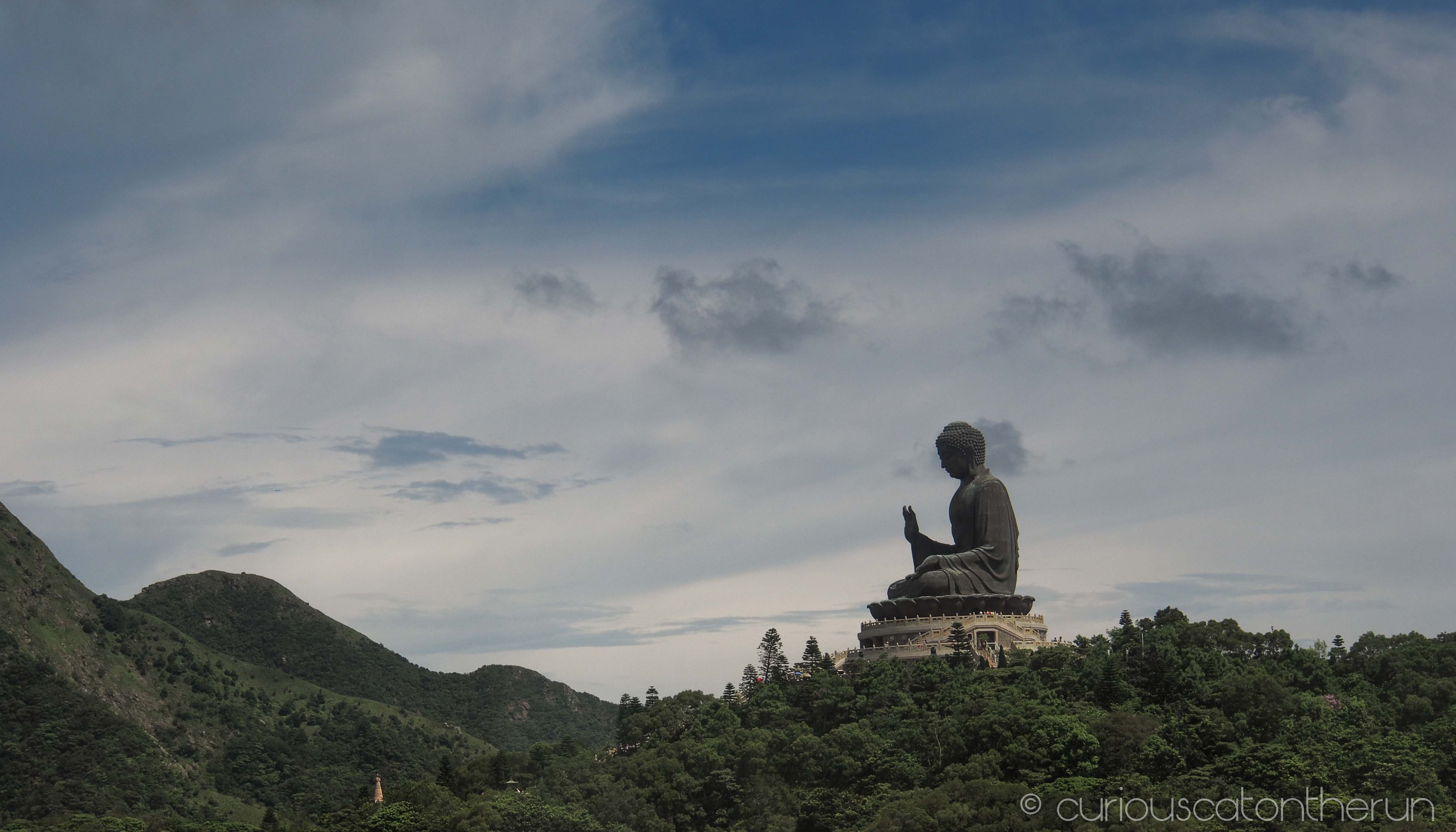 4608x2634 Lantau Island: Cable Cars and the Big Buddha