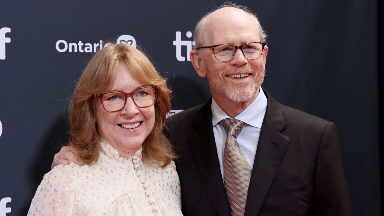 1600x900 Ron Howard Celebrates 50th Wedding Anniversary: 'Thank God'