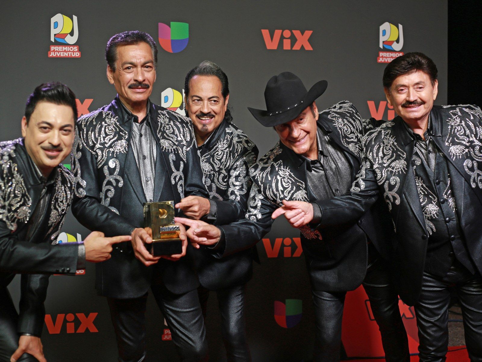 1600x1200 Mexico Is Trying to Silence 'Narco Ballads'—Los Tigres del Norte Blame Trump