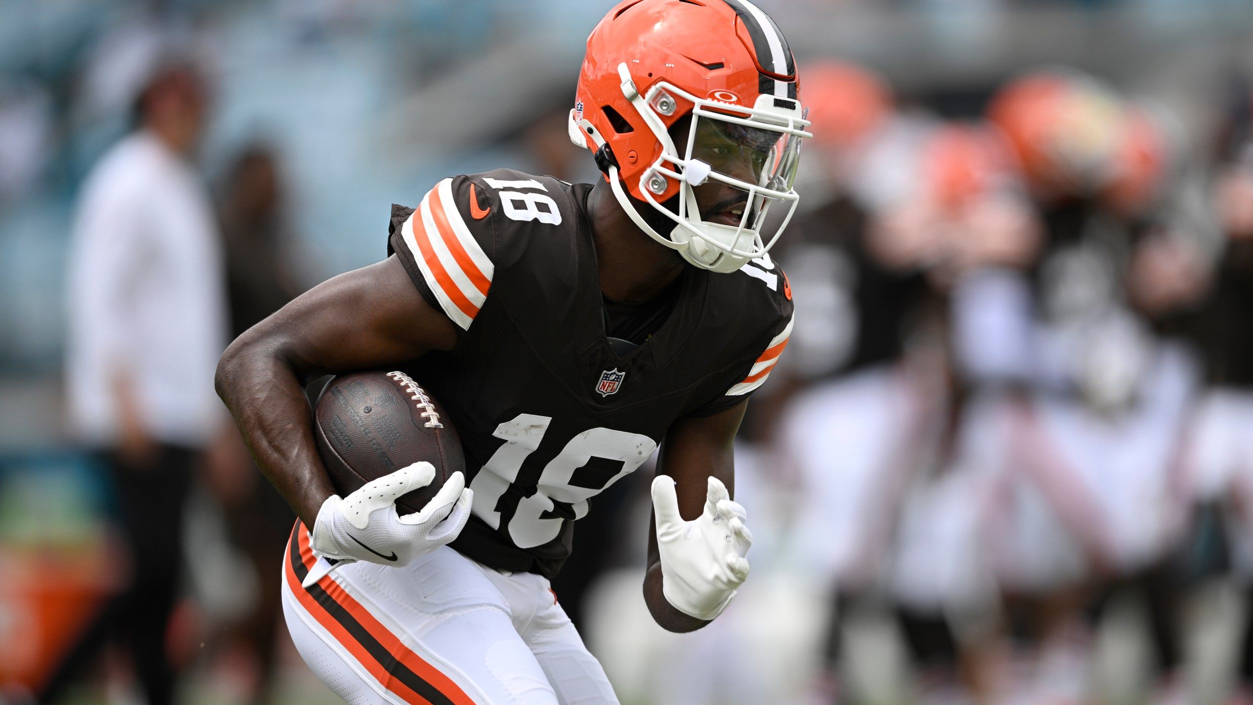 2560x1440 Cleveland Browns wide receiver David Bell retires from