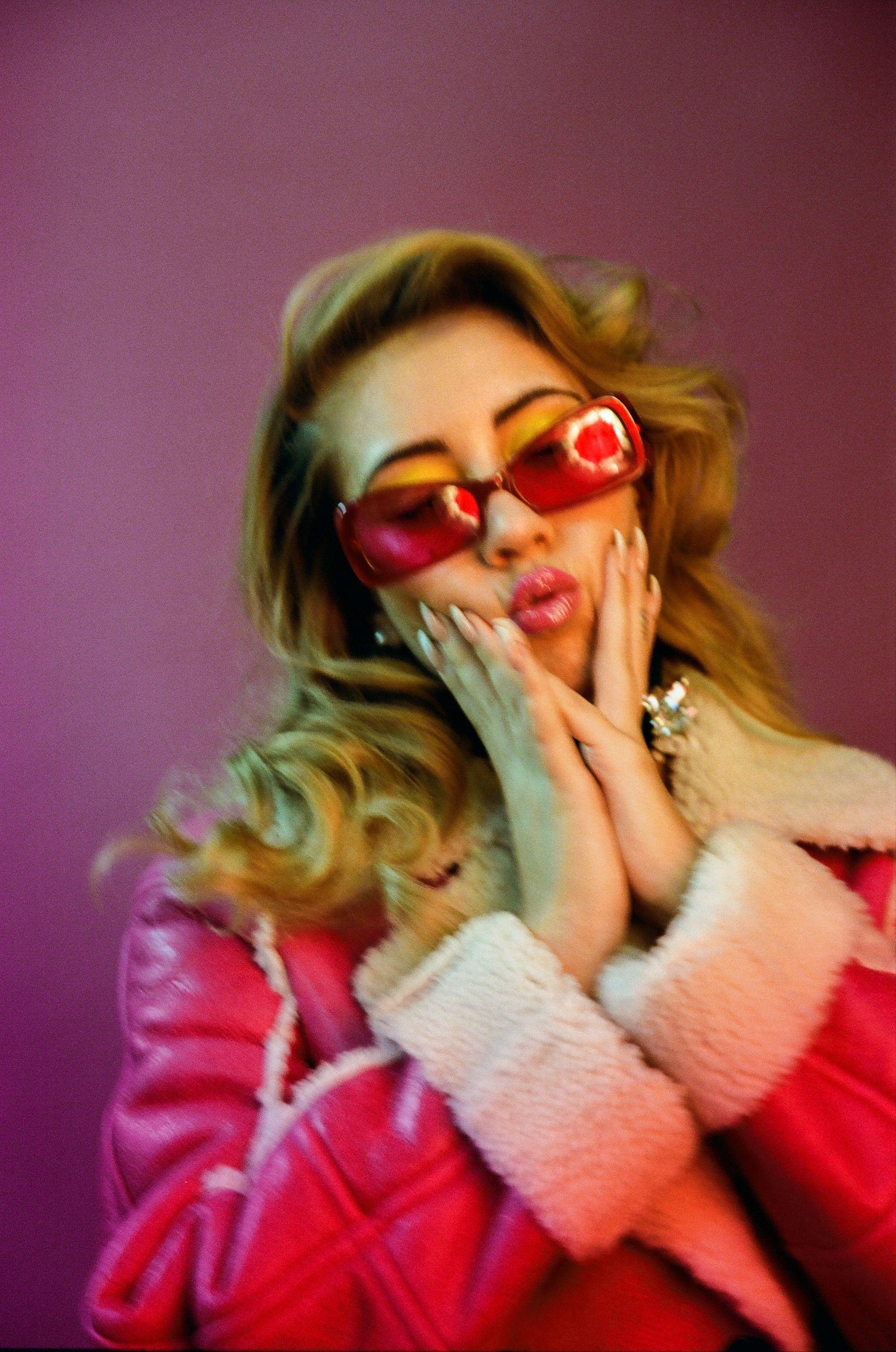 Kali Uchis iPhone Wallpapers - Top Free Kali Uchis iPhone Backgrounds