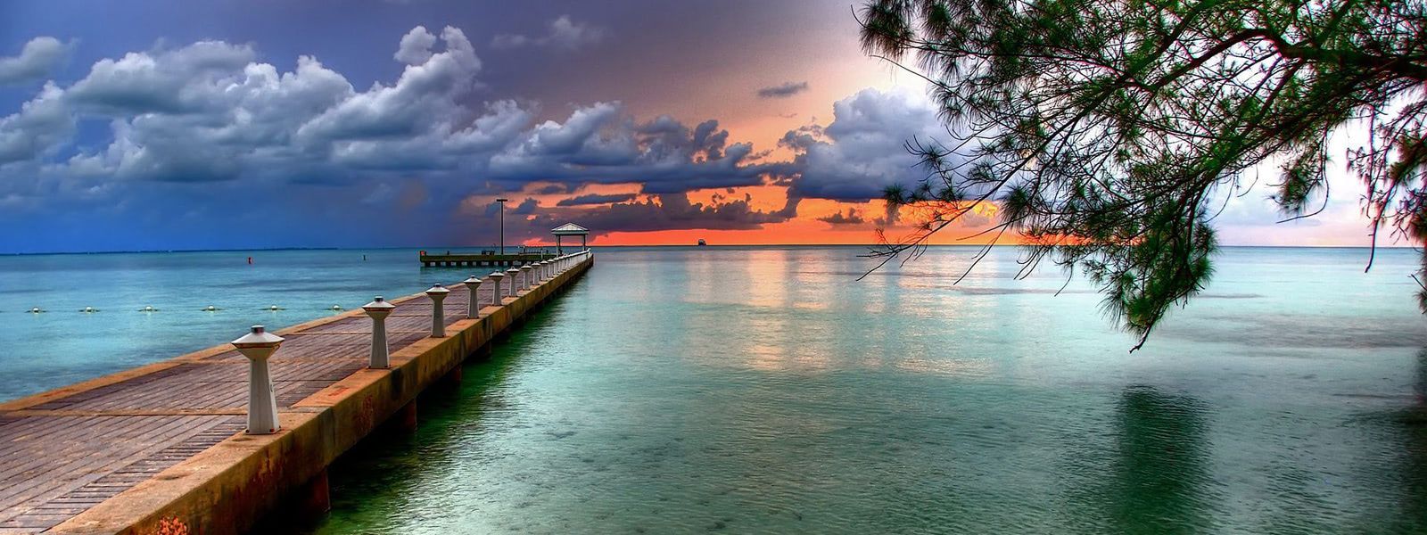 1600x600 The colourful wallpaper of the sky at Key West Florida
