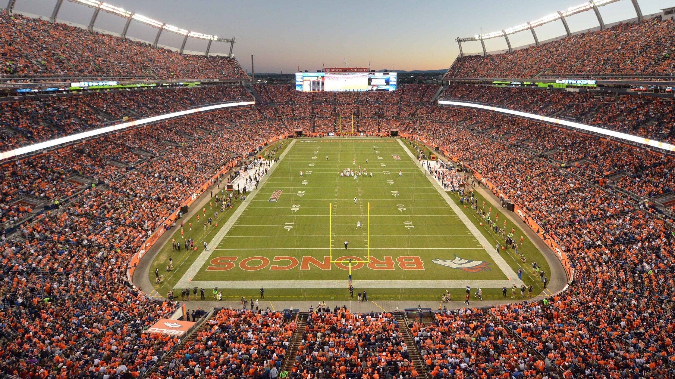 2240x1260 Denver Broncos Wallpaper