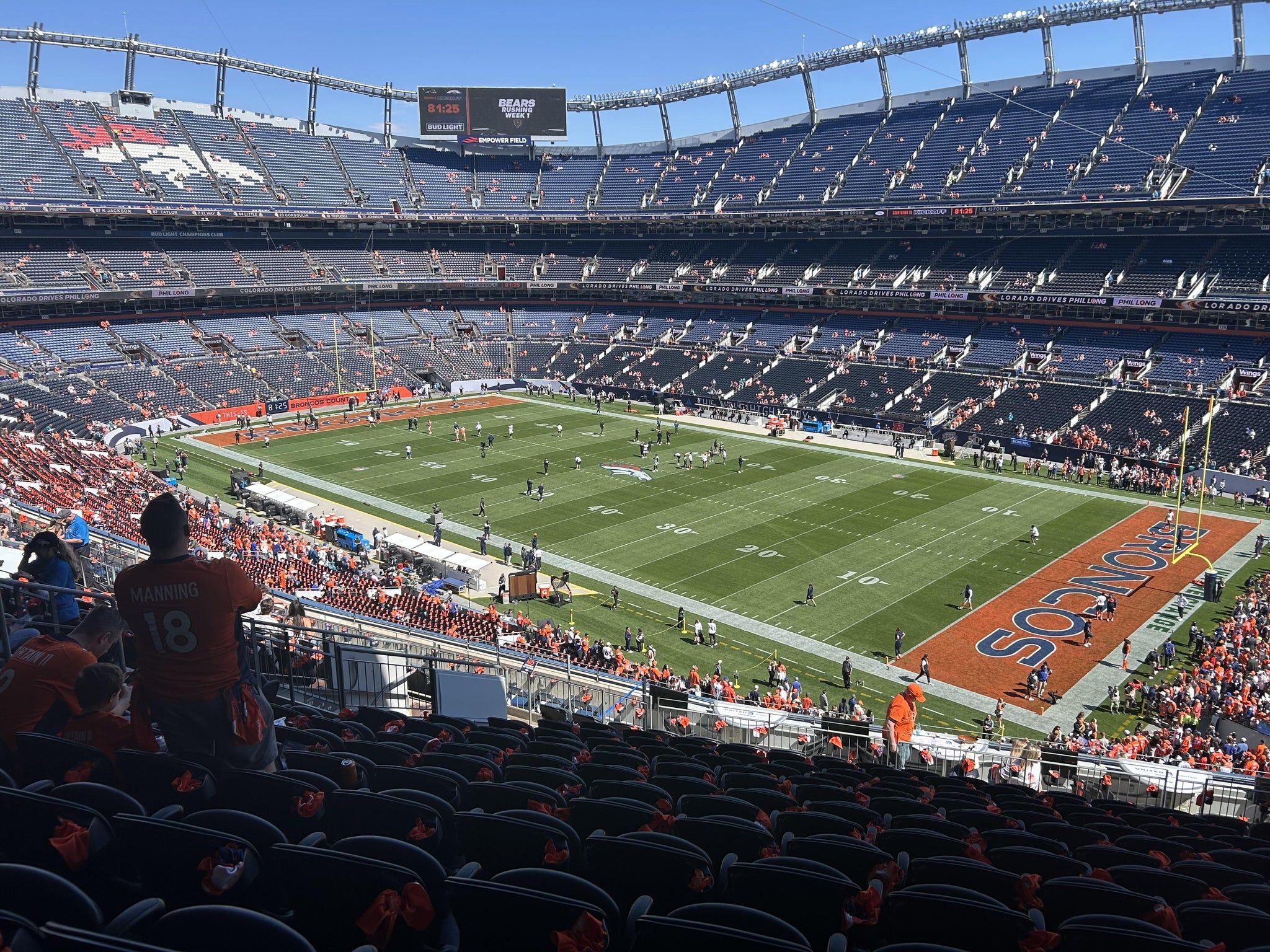 2048x1536 Empower Field at Mile High 302 Seat View