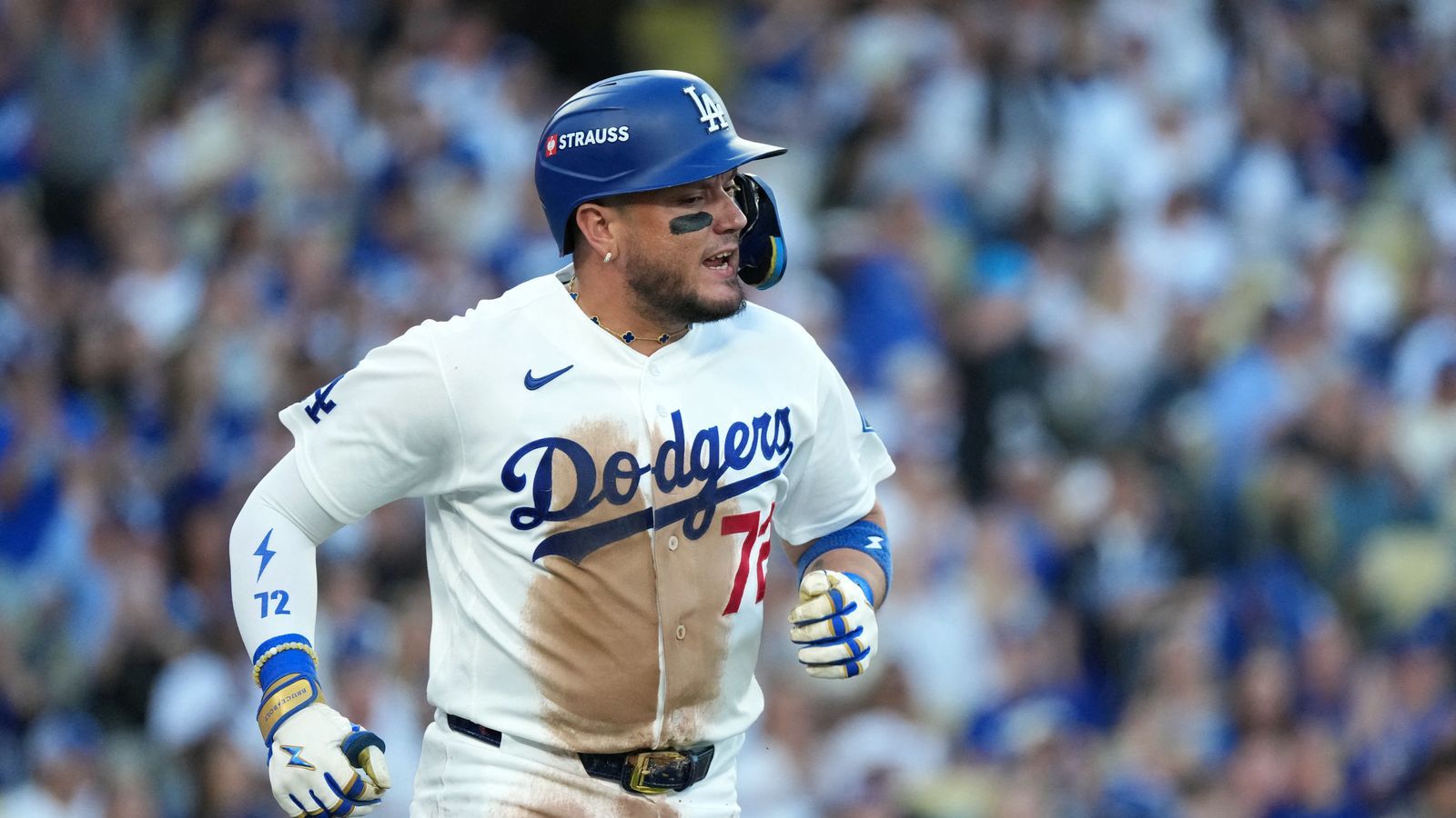 1600x900 Miguel Rojas announces retirement after Brewers sweep Dodgers in NLCS