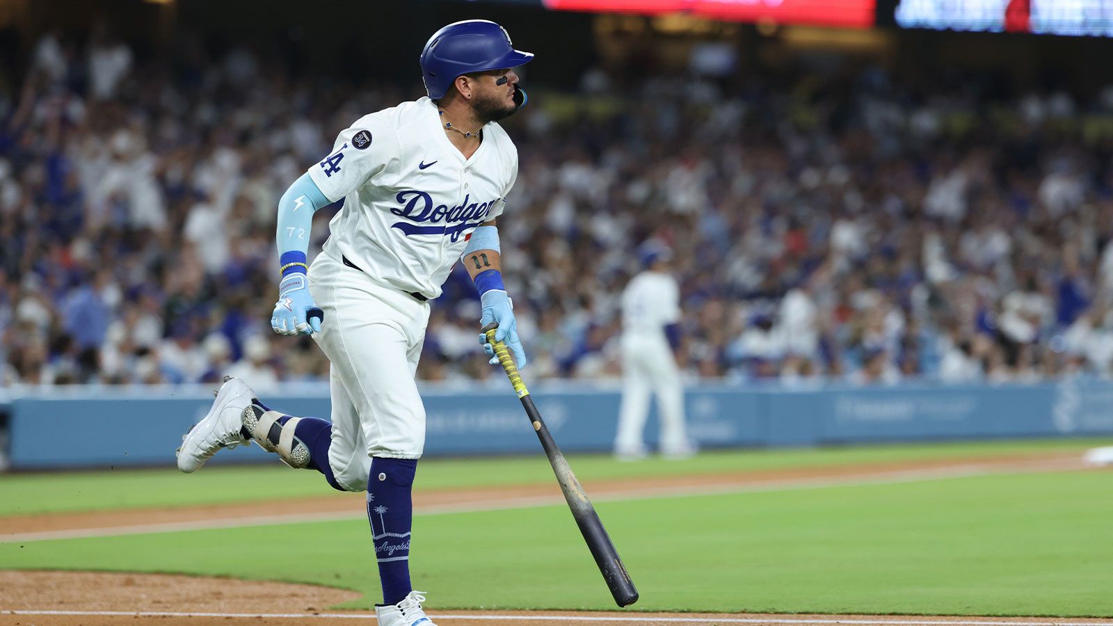 1600x900 Dodgers news: Miguel Rojas finally gets 1st LA bobblehead giveaway
