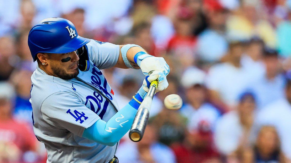 1200x675 Dodgers news: Miguel Rojas' admission after passing USA citizenship test