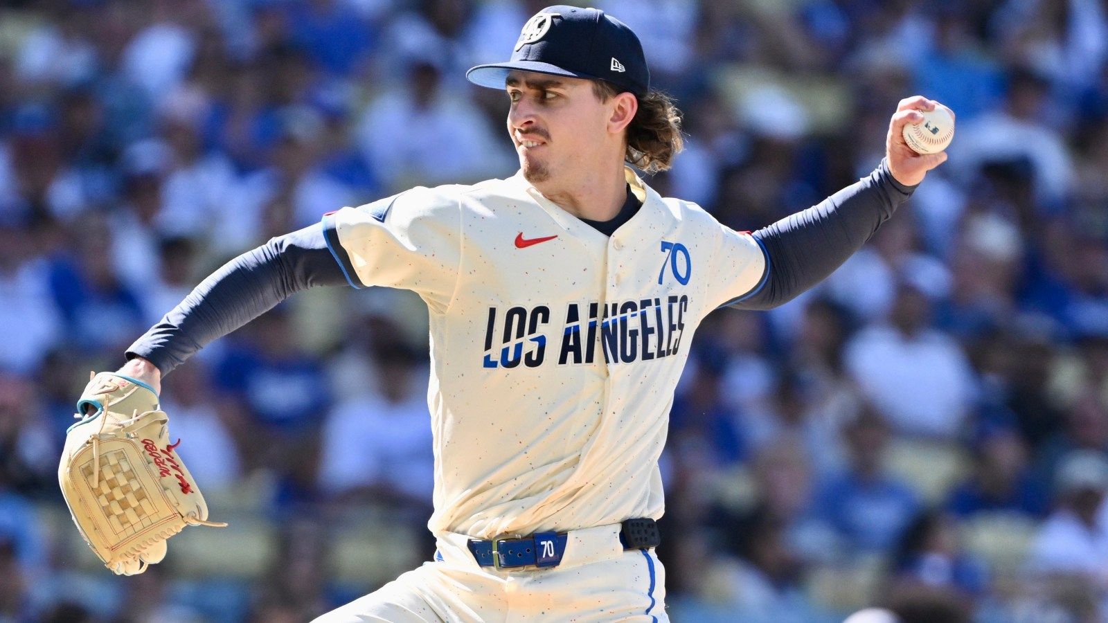 1600x900 Miguel Rojas stays on Dodgers' roster for NLCS, Justin Wrobleski added as 13th pitcher