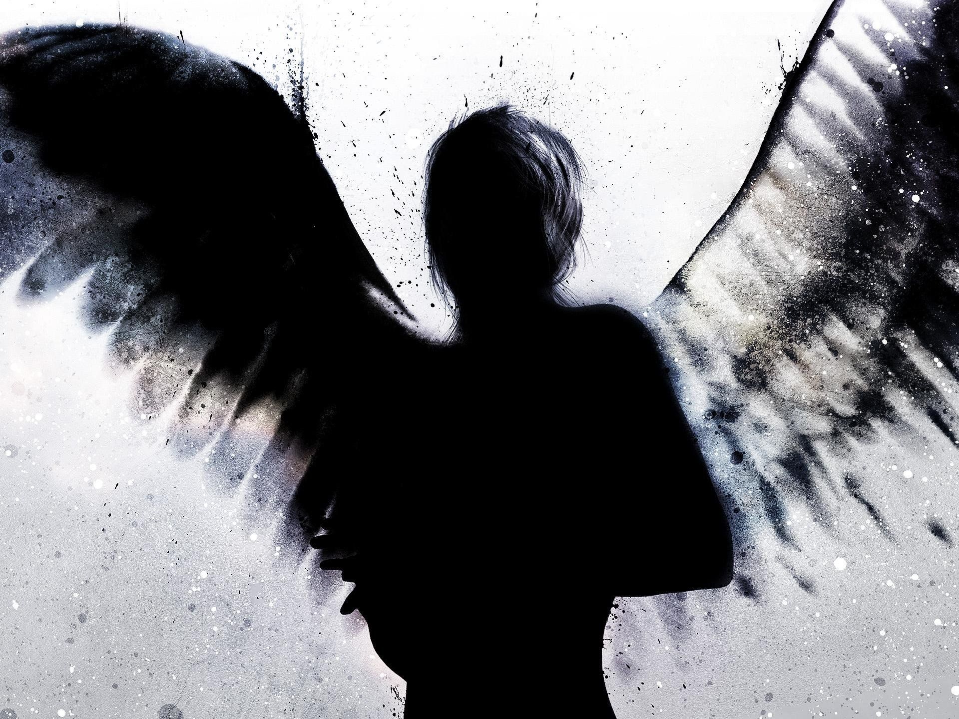 1920x1440 Dark Angel HD Wallpaper: Ethereal Wings in Shadowx1440