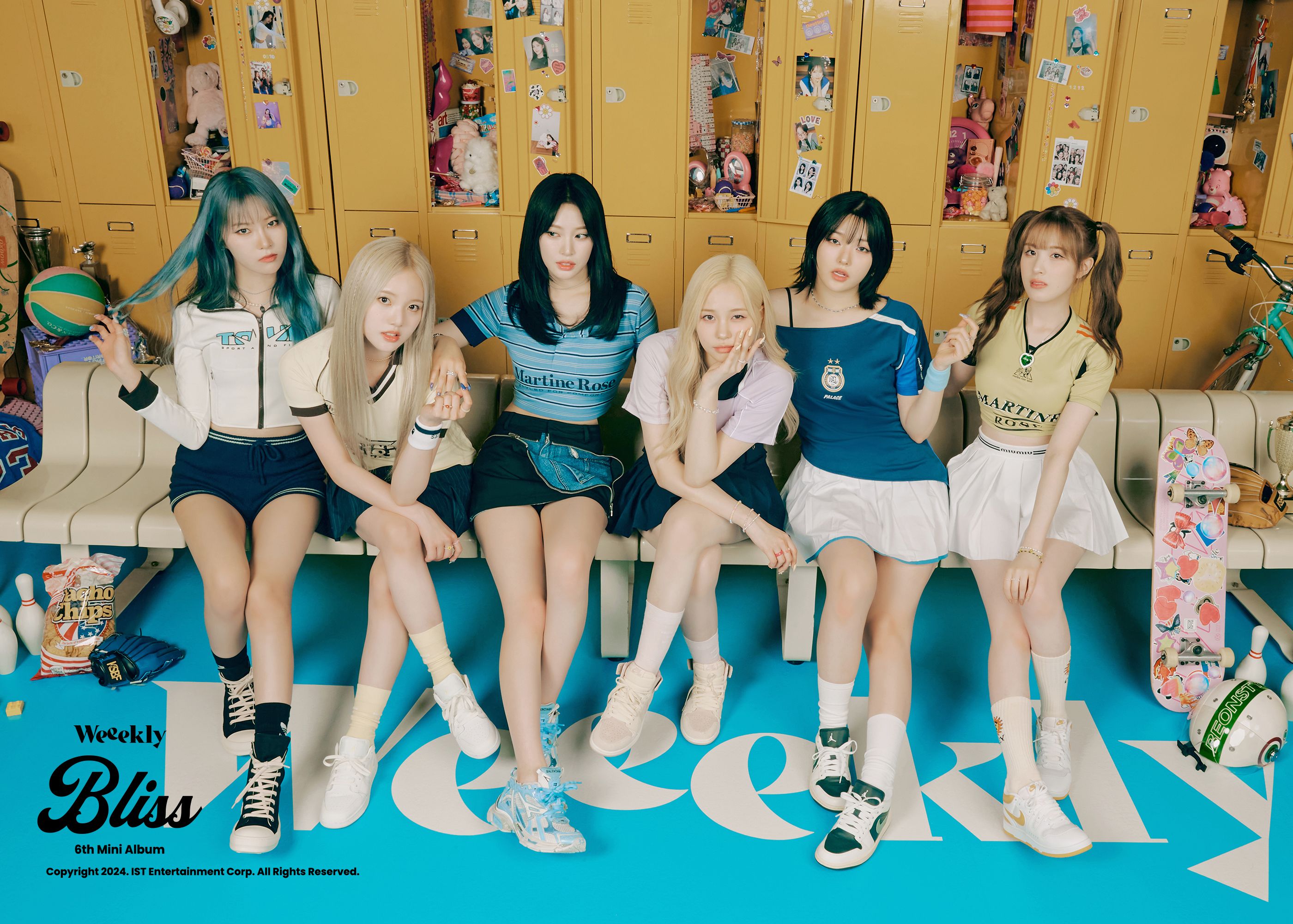 2800x2000 Weeekly 6th Mini Album: Bliss (Concept Photo Ver.)