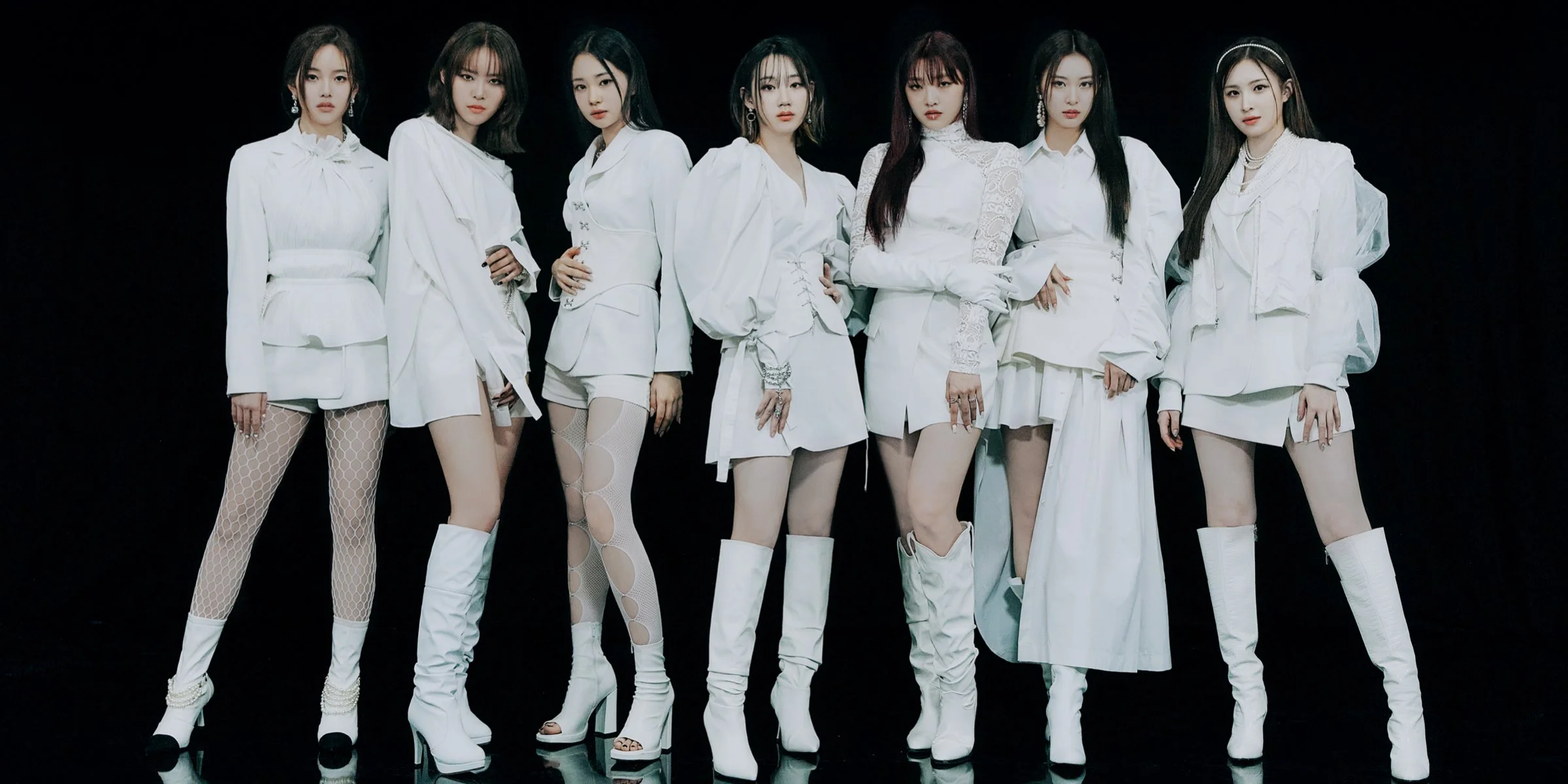 2400x1200 Weeekly Unveils A New Image With “Ven para”