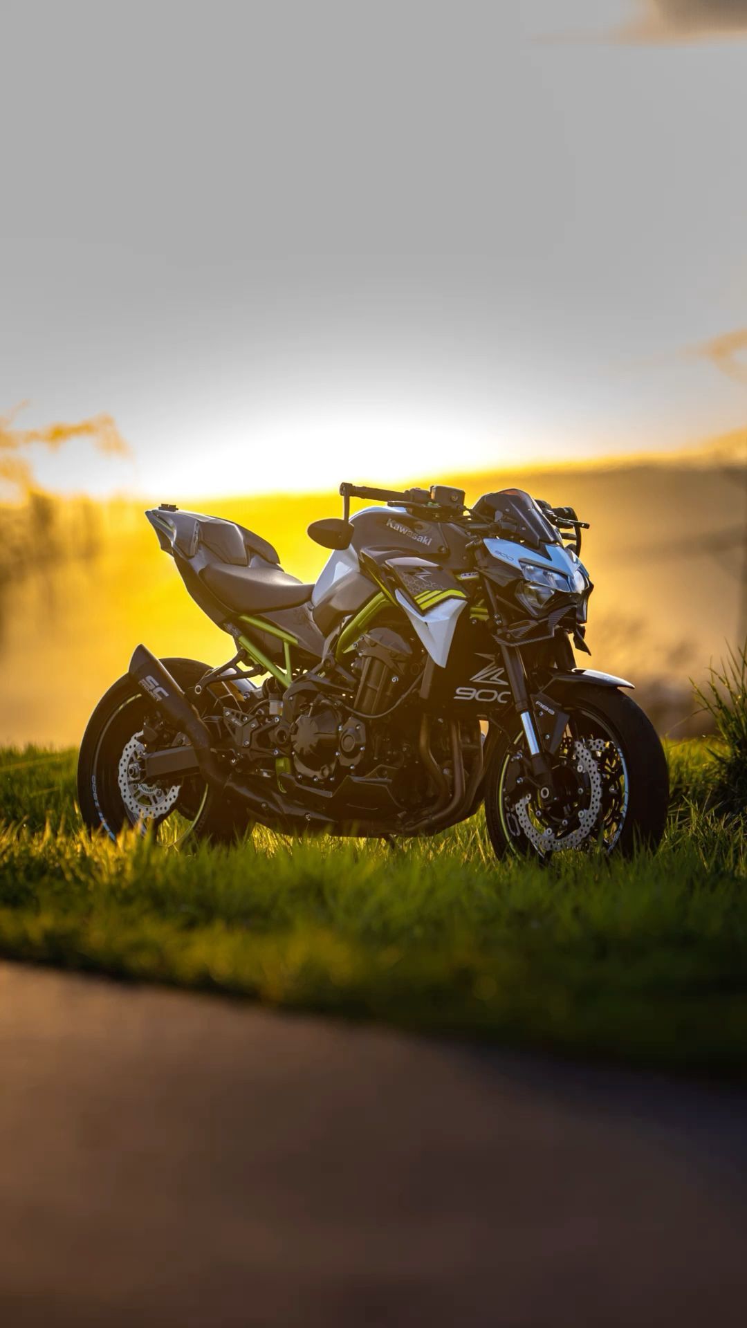 1080x1920 Z900 Kawasaki Wallpaper 4k