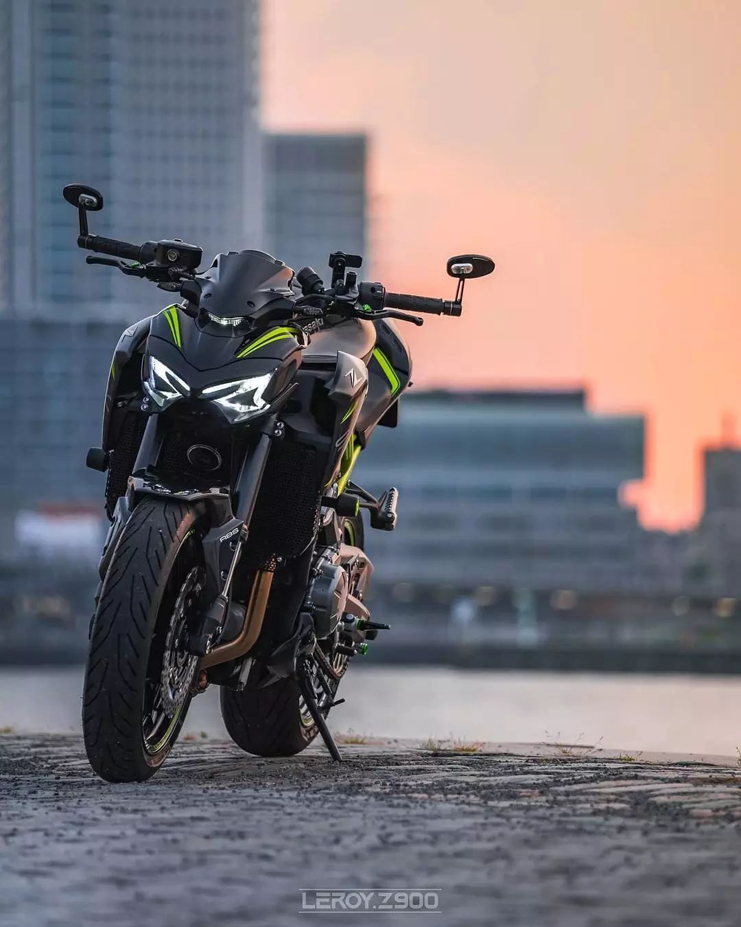 1080x1350 Z900 iPhone Wallpaper
