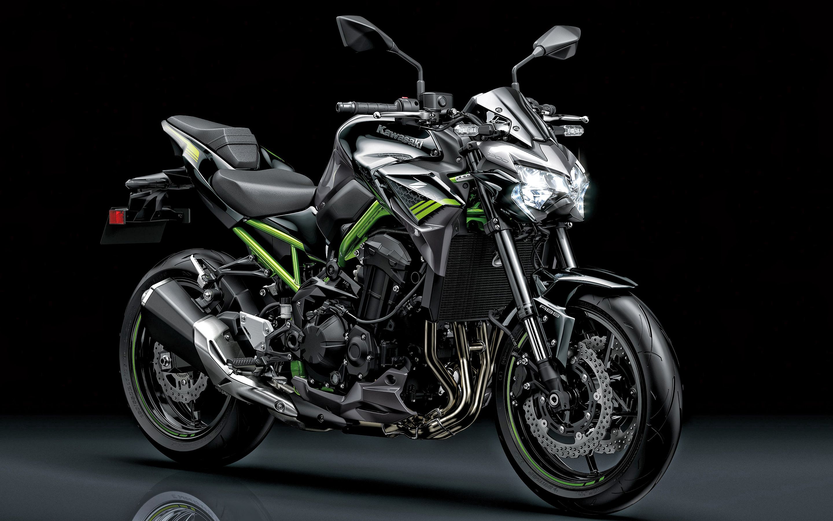 2880x1800 Kawasaki Z900 Wallpaper