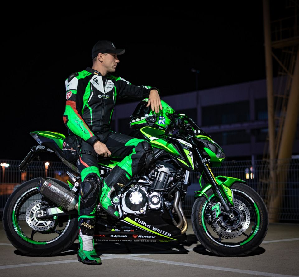 960x888 Kawasaki Z900