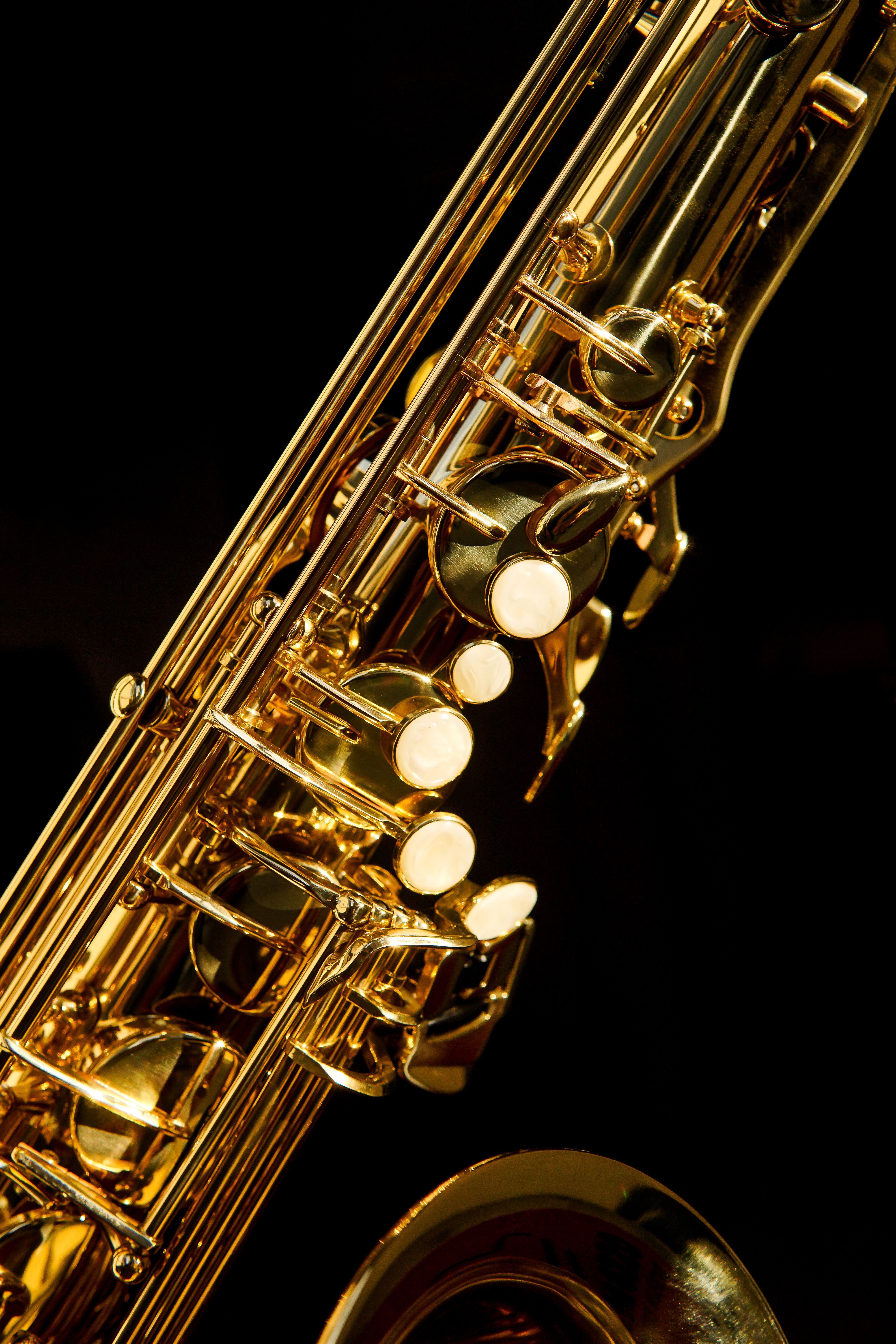 4000x6000 Gold Saxophone on Black Background Elegance · Free