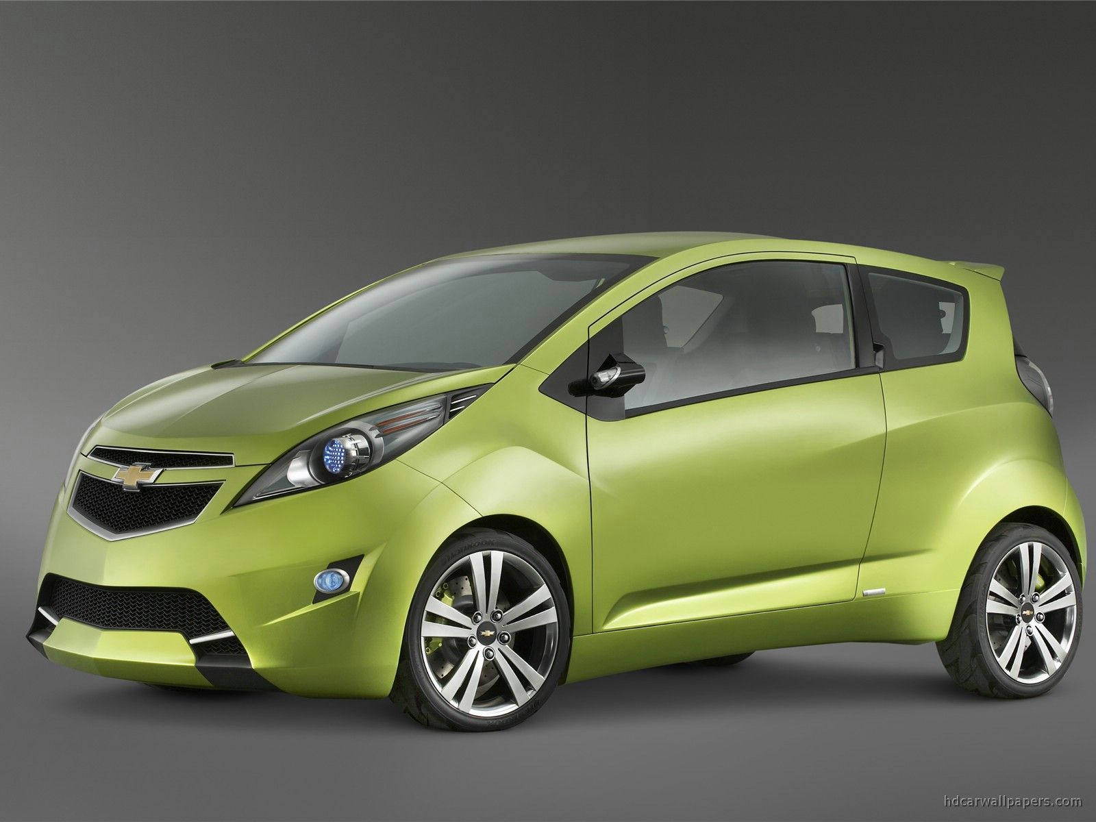 1600x1200 Chevrolet Beat Wallpaper
