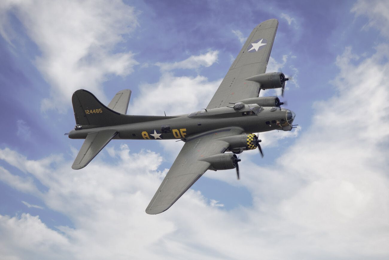 1300x867 Poster B17 Flying Fortress Memphis Belle