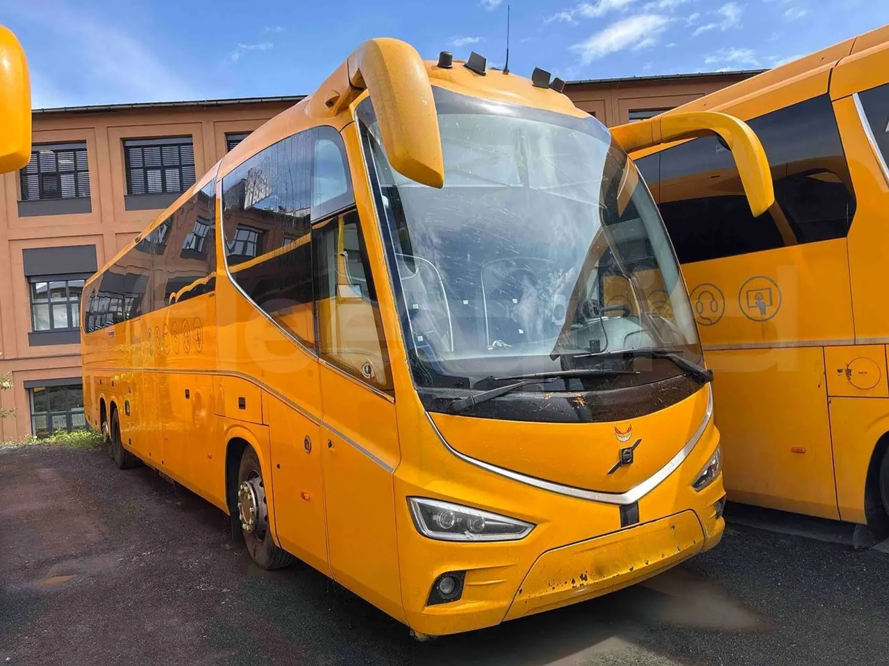 1280x960 Bus Irizar i8 used 2016 310 km