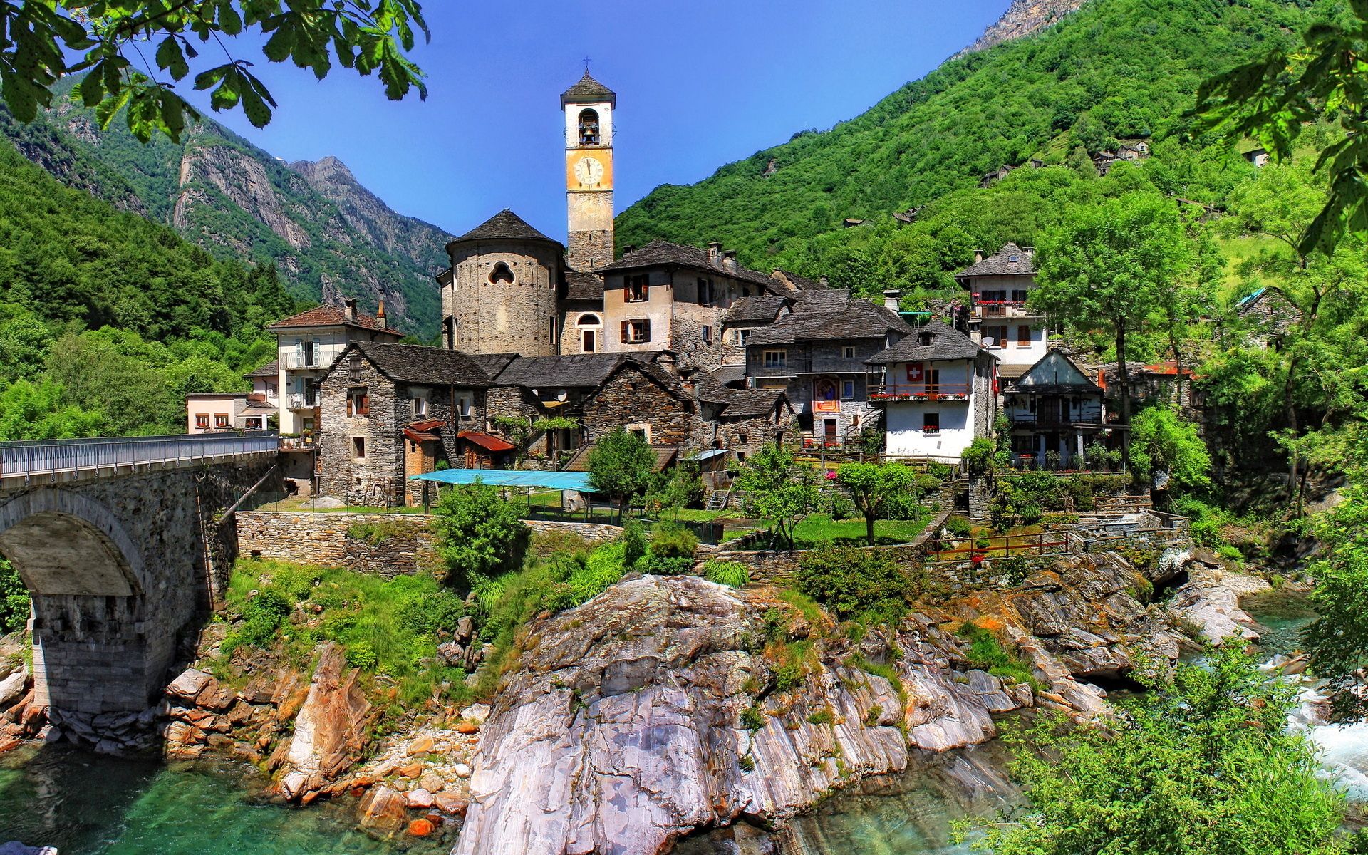 1920x1200 Lavertezzo Charm: Scenic Ticino Town HD Wallpaperx1200