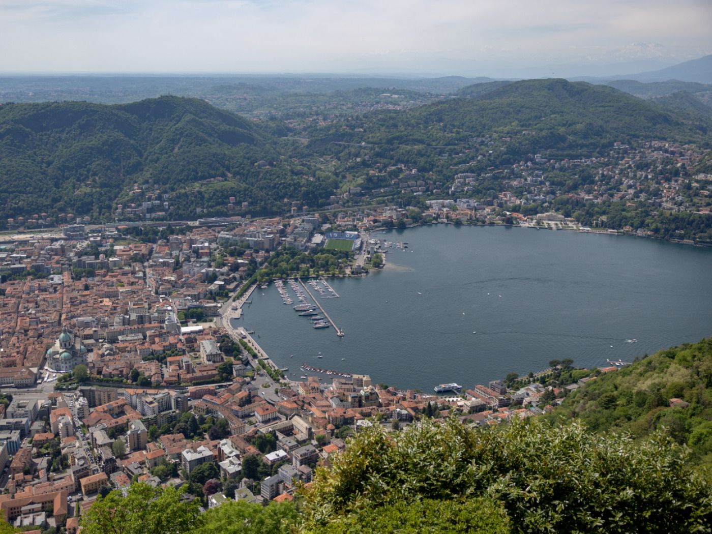 1400x1050 Ticino Under Pressure As Cross Border Shopping In Italy Surges Swissinfo.ch