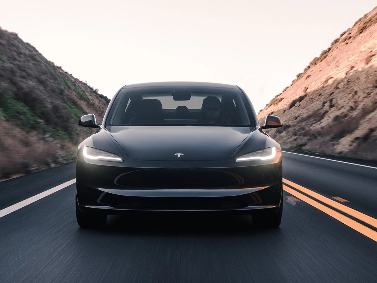 1316x987 Tesla Accidentally Leaked Details of the New Model 3 Performance