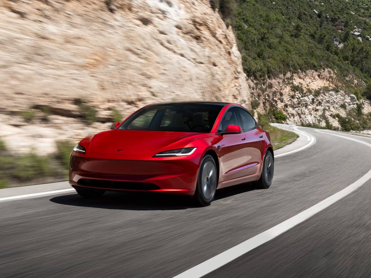 1200x900 The Tesla Model 3 Gets a Bigger Screen and More Performance