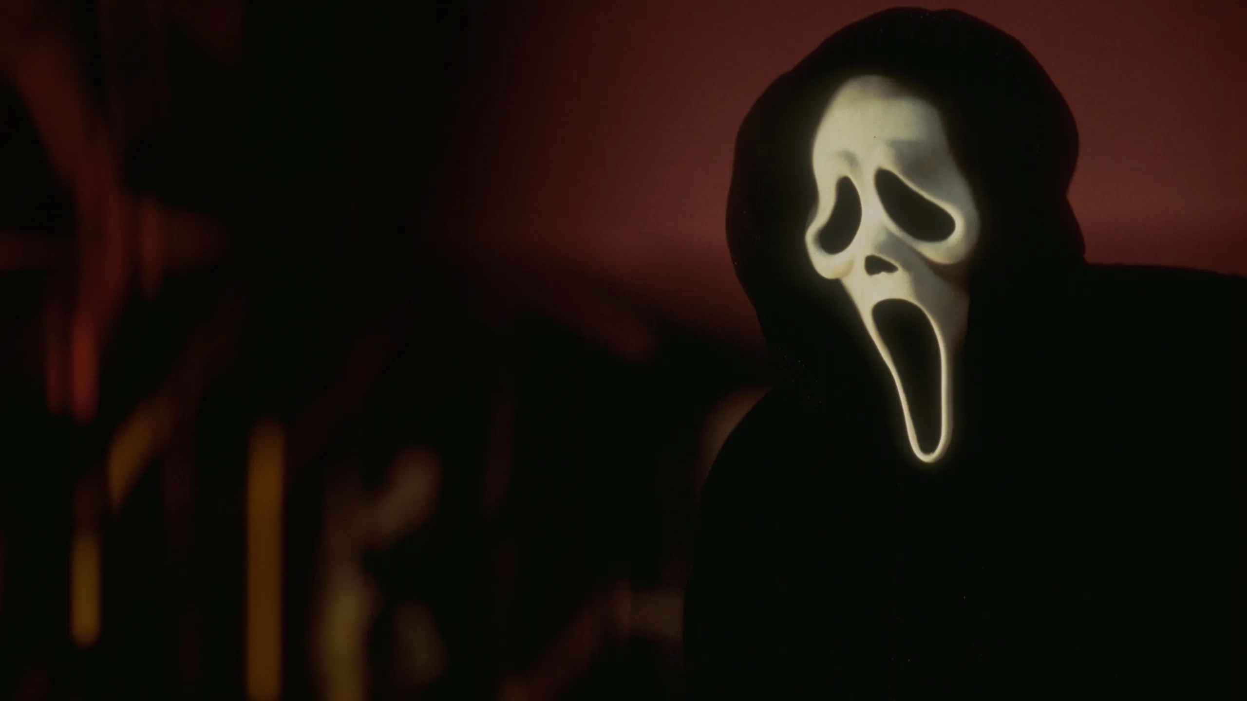 2560x1440 Scream 3. Watch on Disney+