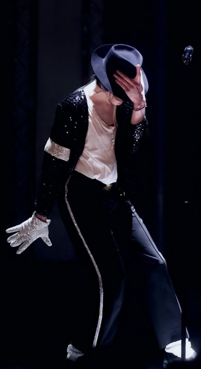 697x1280 Michael jackson billie jean wallpaper. Michael jackson dance outfit, Michael jackson 4k wallpaper, Michael jackson king of pop