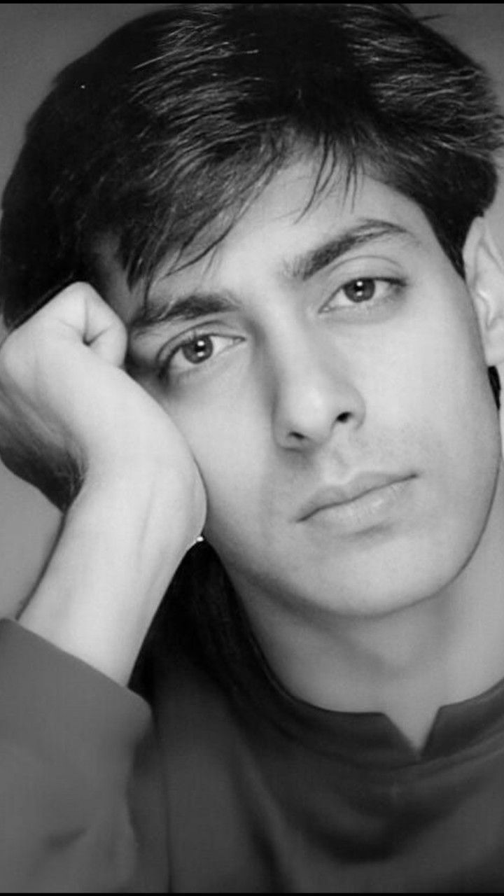 720x1280 Salman Khan Old Photo