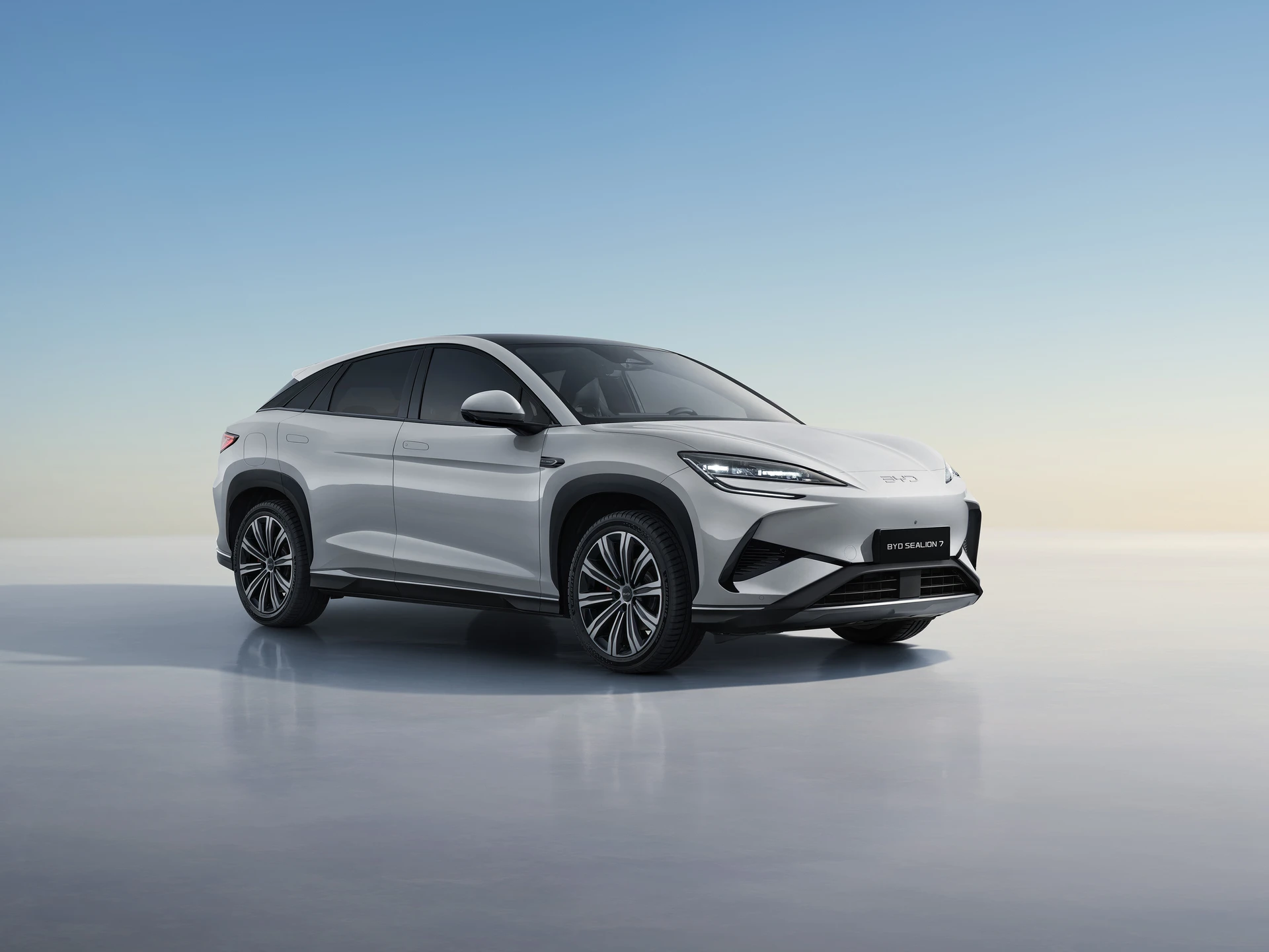 1920x1440 BYD Sealion 7 Debuts In Europe As A Serious Tesla Model Y Competitor
