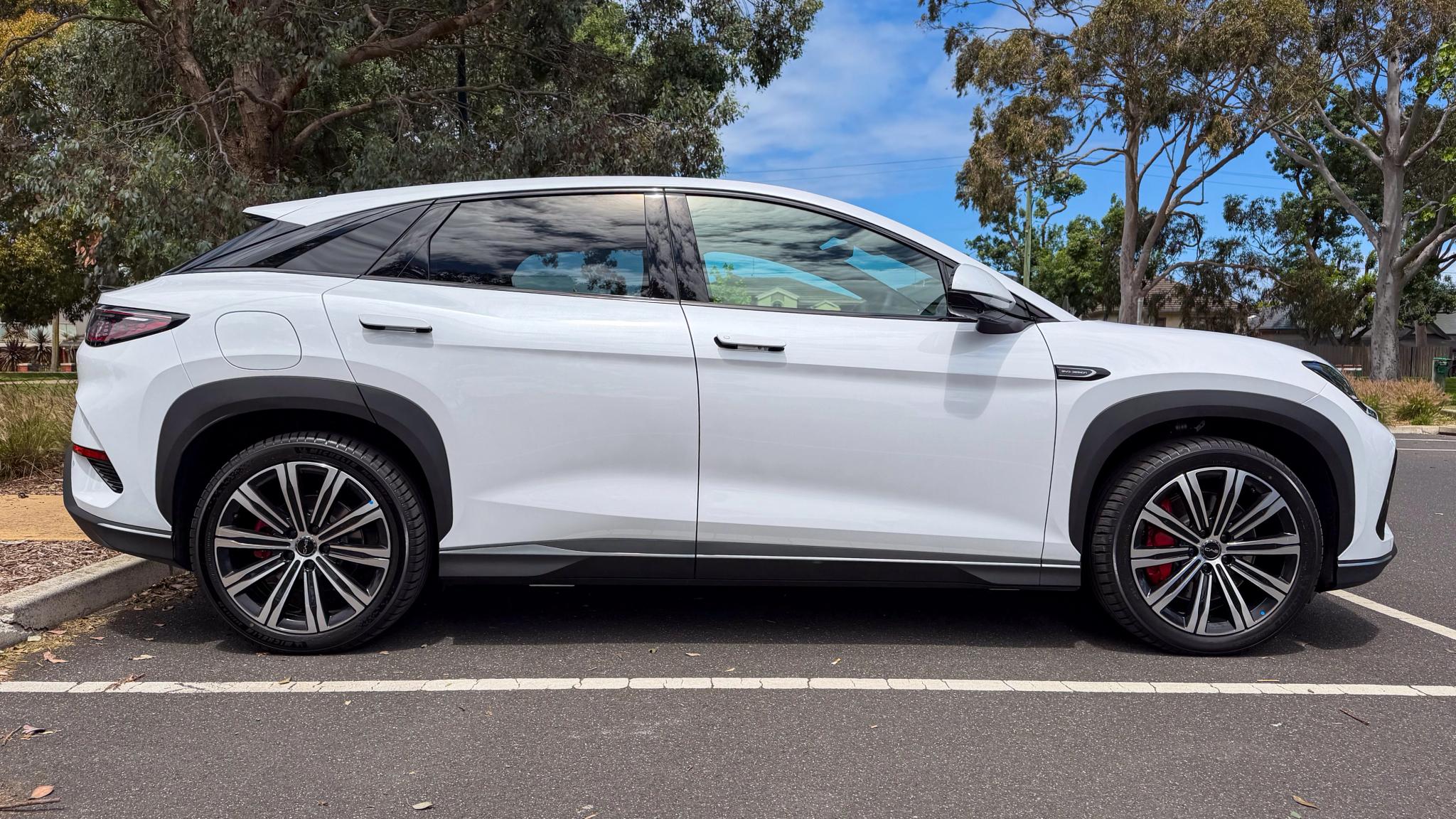 2048x1152 BYD Sealion 7 review