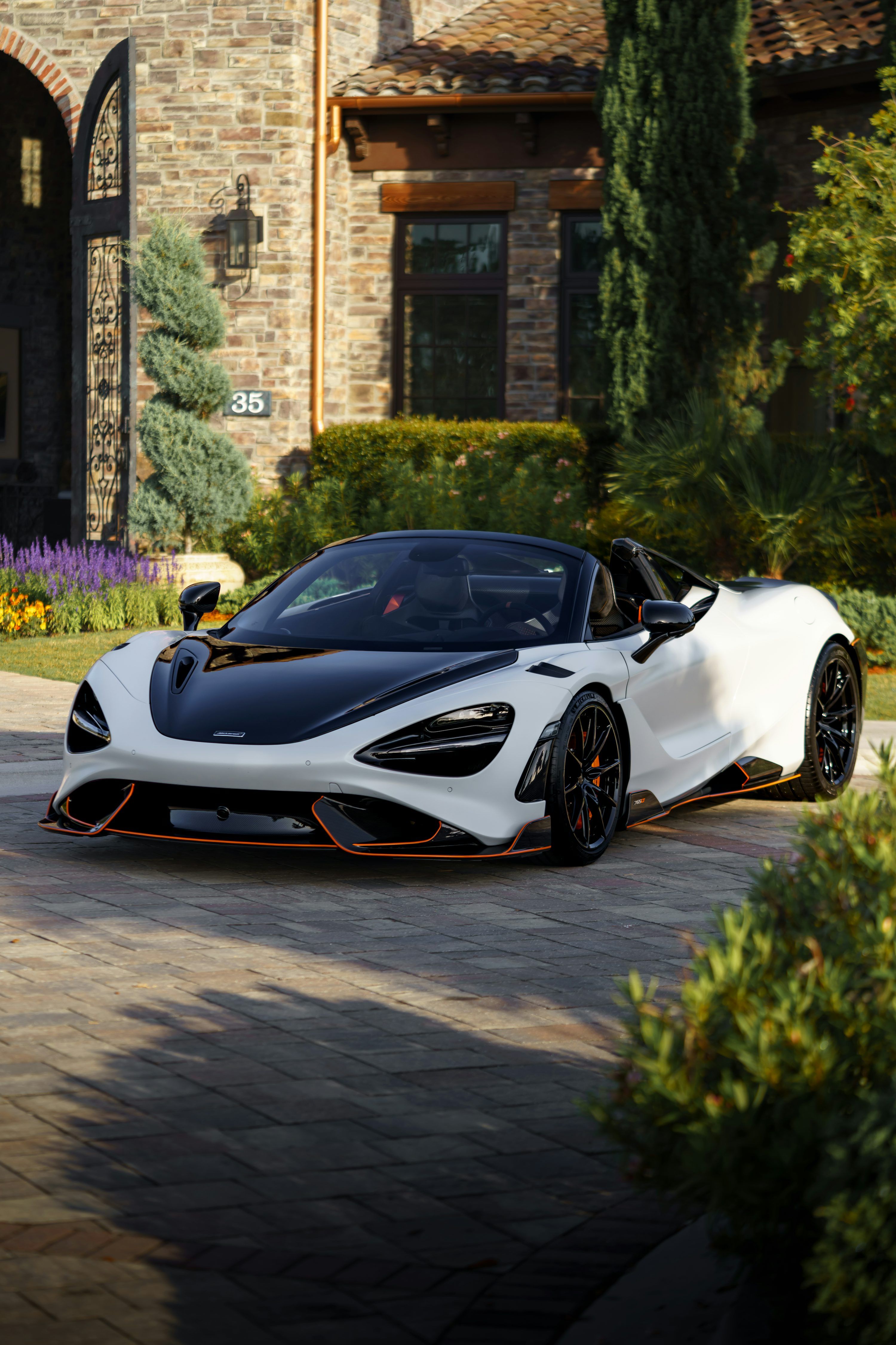 3000x4500 McLaren 765lt 4k Wallpaper