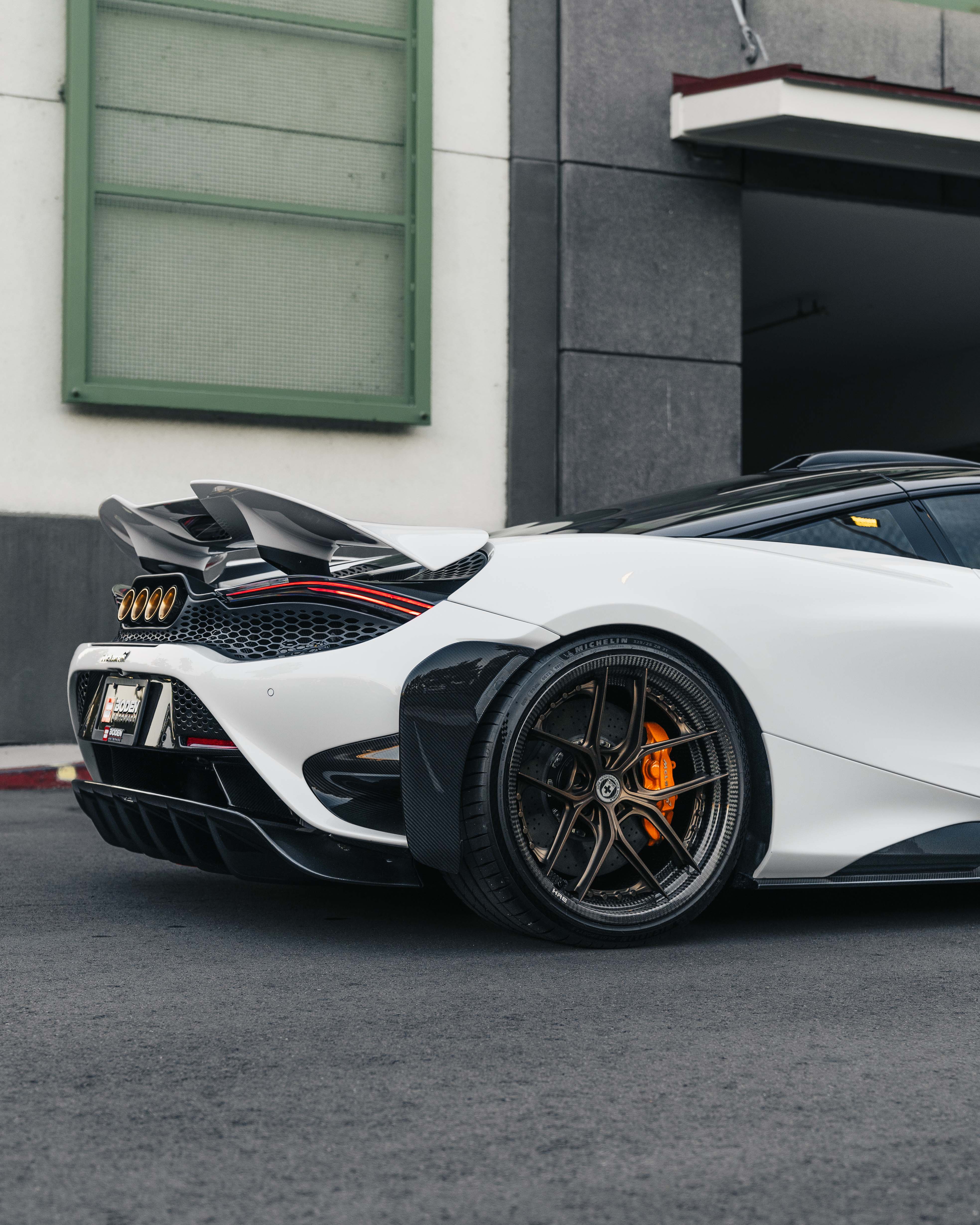 3934x4918 Mclaren 765LT Gallery