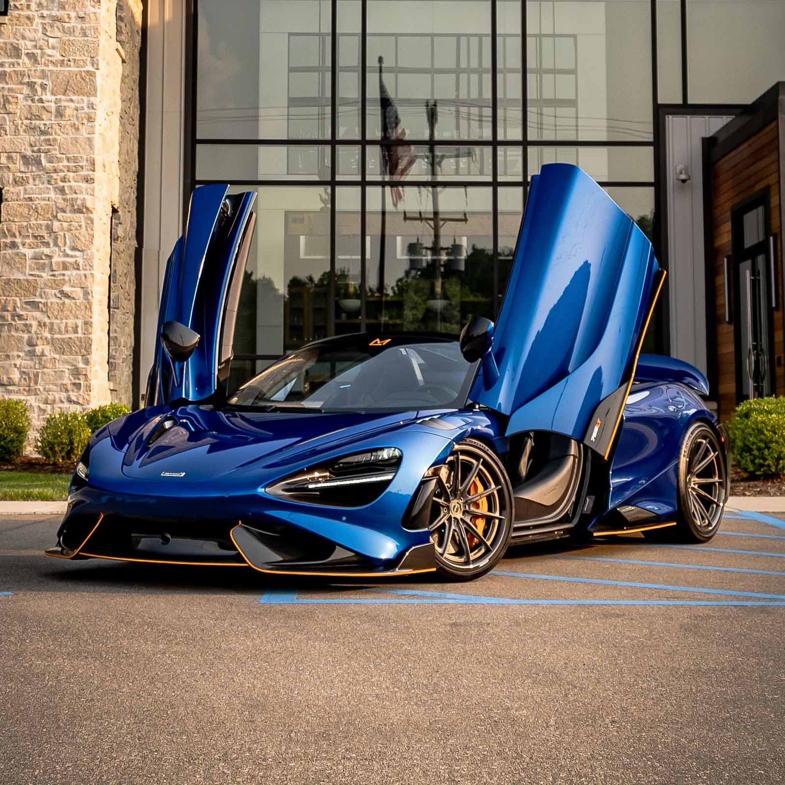 1600x1600 Mclaren 765LT