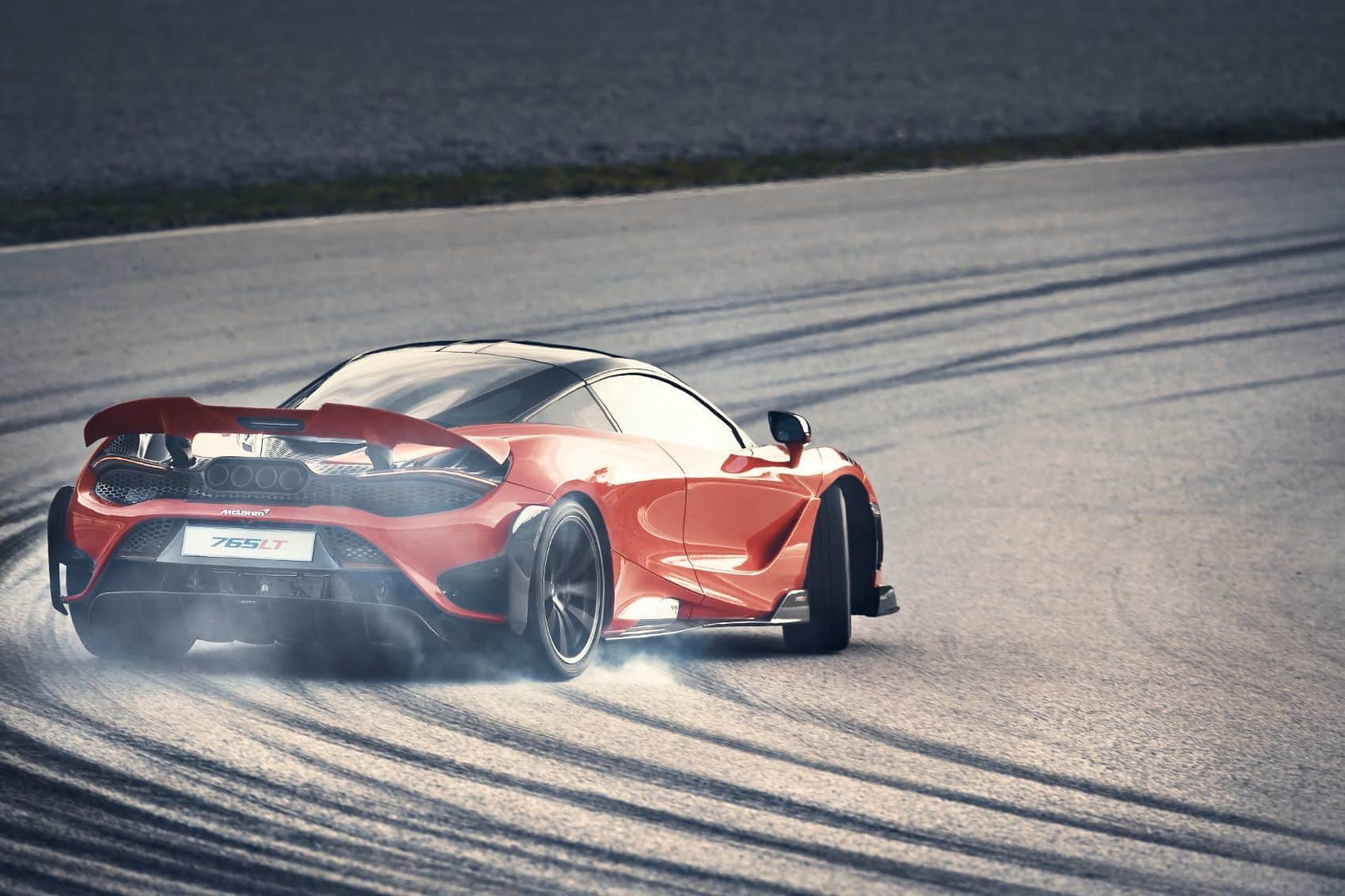 1700x1133 McLaren 765LT: Ready To Blitz The Racetrack!